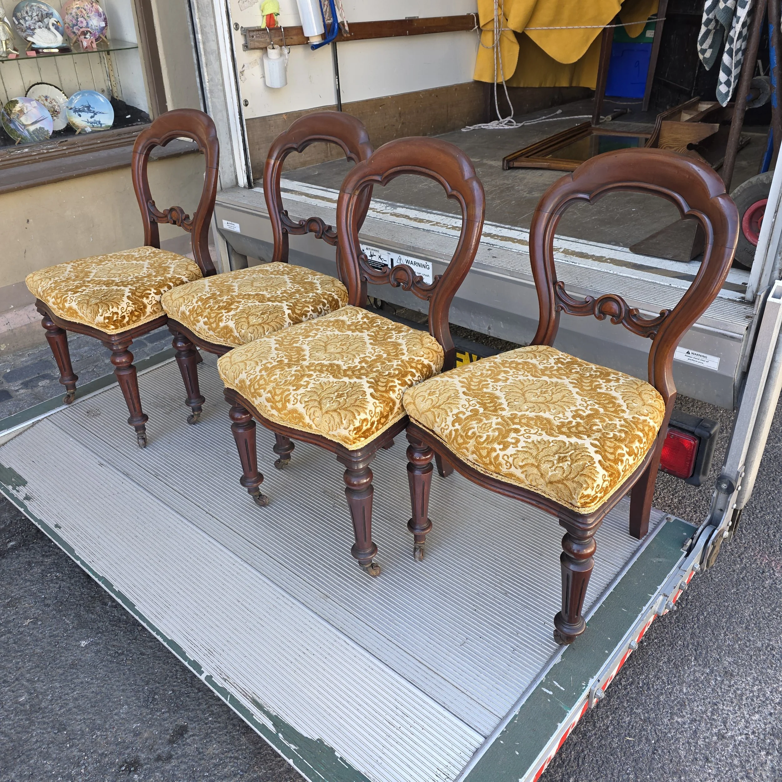 £145 set - set of 4 antique mahogany dinning chairs
