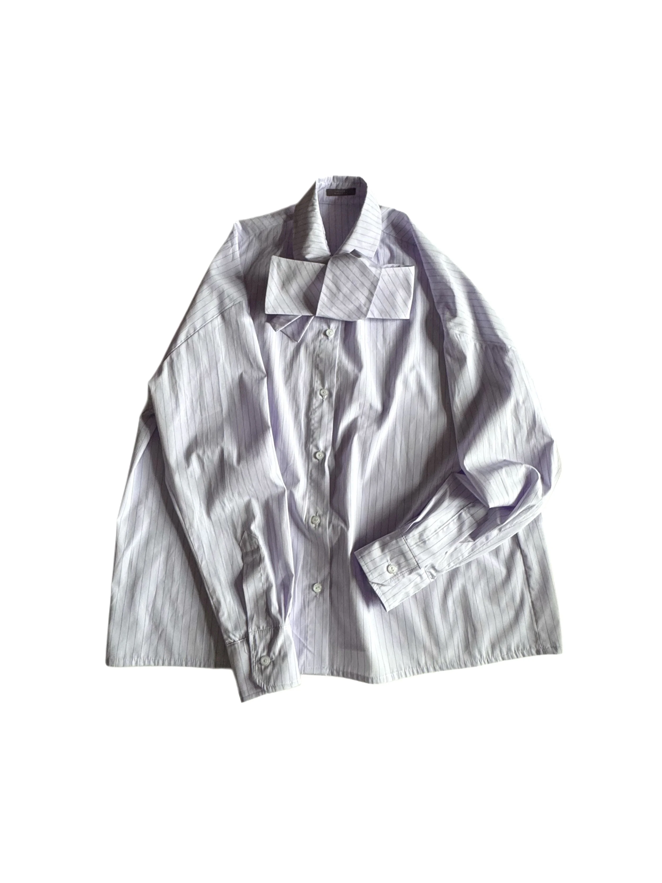 Koszula z wiązanym kołnierzykiem, Anna