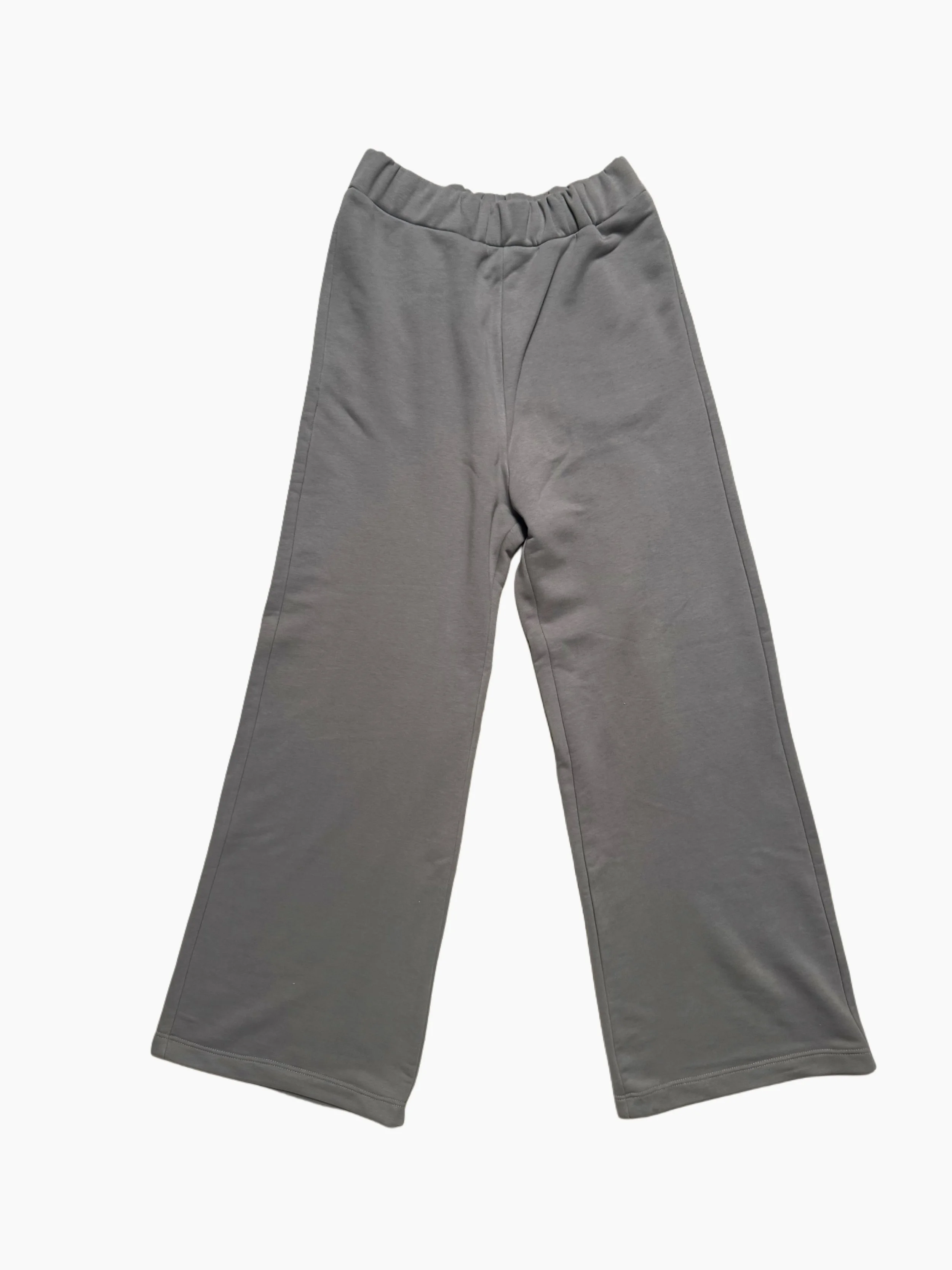 szaro-bezowe-spodnie-dresowe-rozszerzane-do-dolu-dlugie-wygodne-cieple-bawelniane-miekkie-greige-track-pants-hygge-taupe-soft-cotton-zalucka-kuczera.jpg