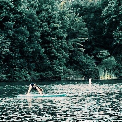 Family vacation in Pittsburgh squeezed in a little SUP Yoga for myself. 
.
.
.
#supyoga #kidsyoga #yogaeverywhere #namaste #downwarddog #breathe