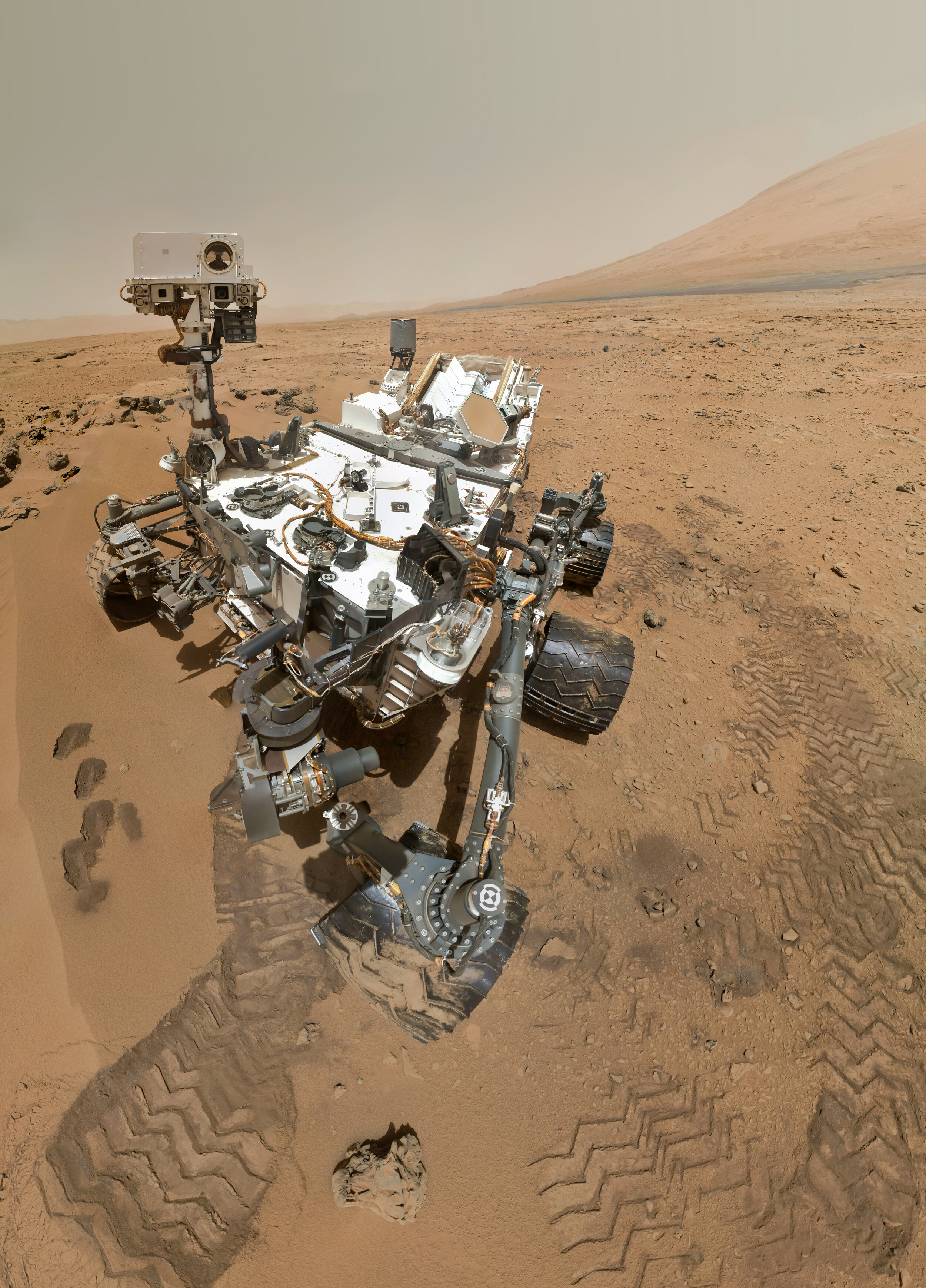 PIA16239_High-Resolution_Self-Portrait_by_Curiosity_Rover_Arm_Camera-1.jpg