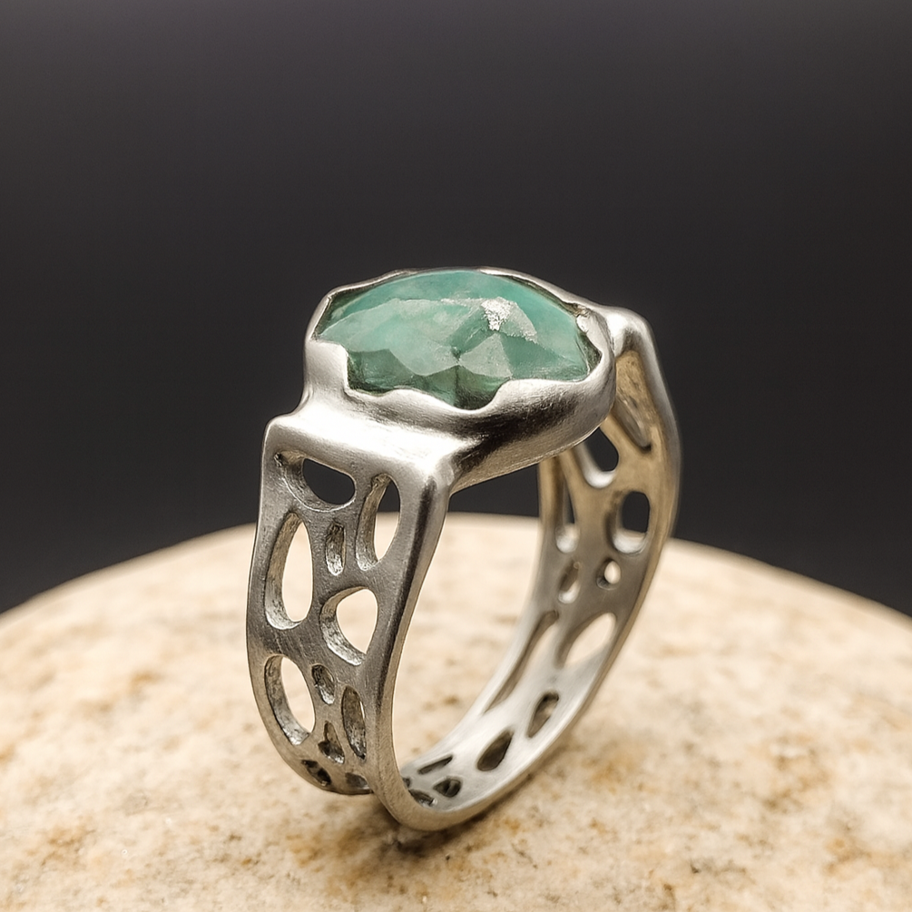 PIEDRA+RING+-+EMERALD+SILVER.png