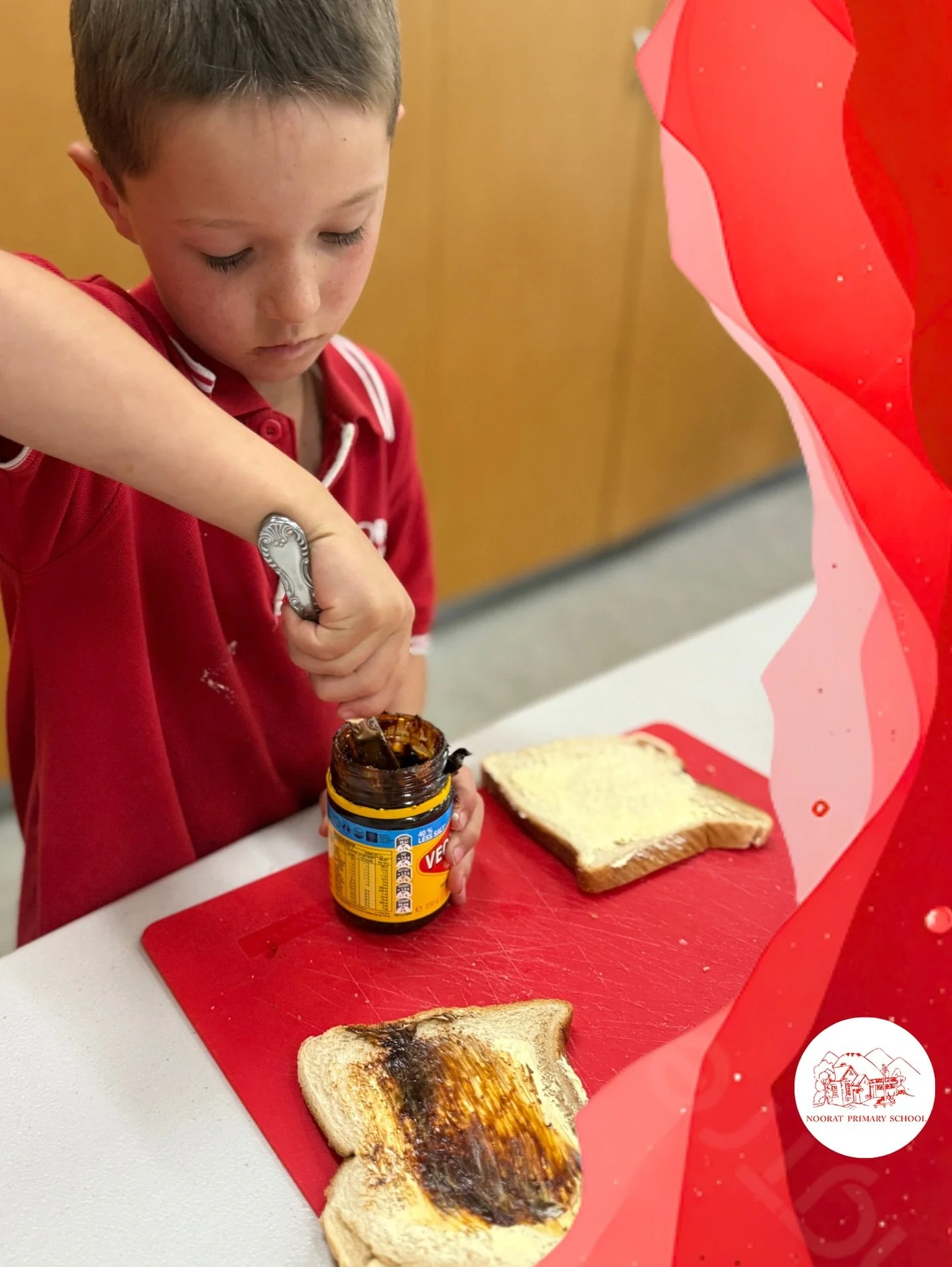𝗪𝗵𝗮𝘁 𝗮 𝗯𝘂𝘀𝘆 𝗙𝗿𝗶𝗱𝗮𝘆!

Kicking off with our Community Breakfast, we followed that with banana smoothies at recess before an off-site emergency evacuation which tied in perfectly for a sneak peek at the Noorat Show. We enjoyed the sunshin