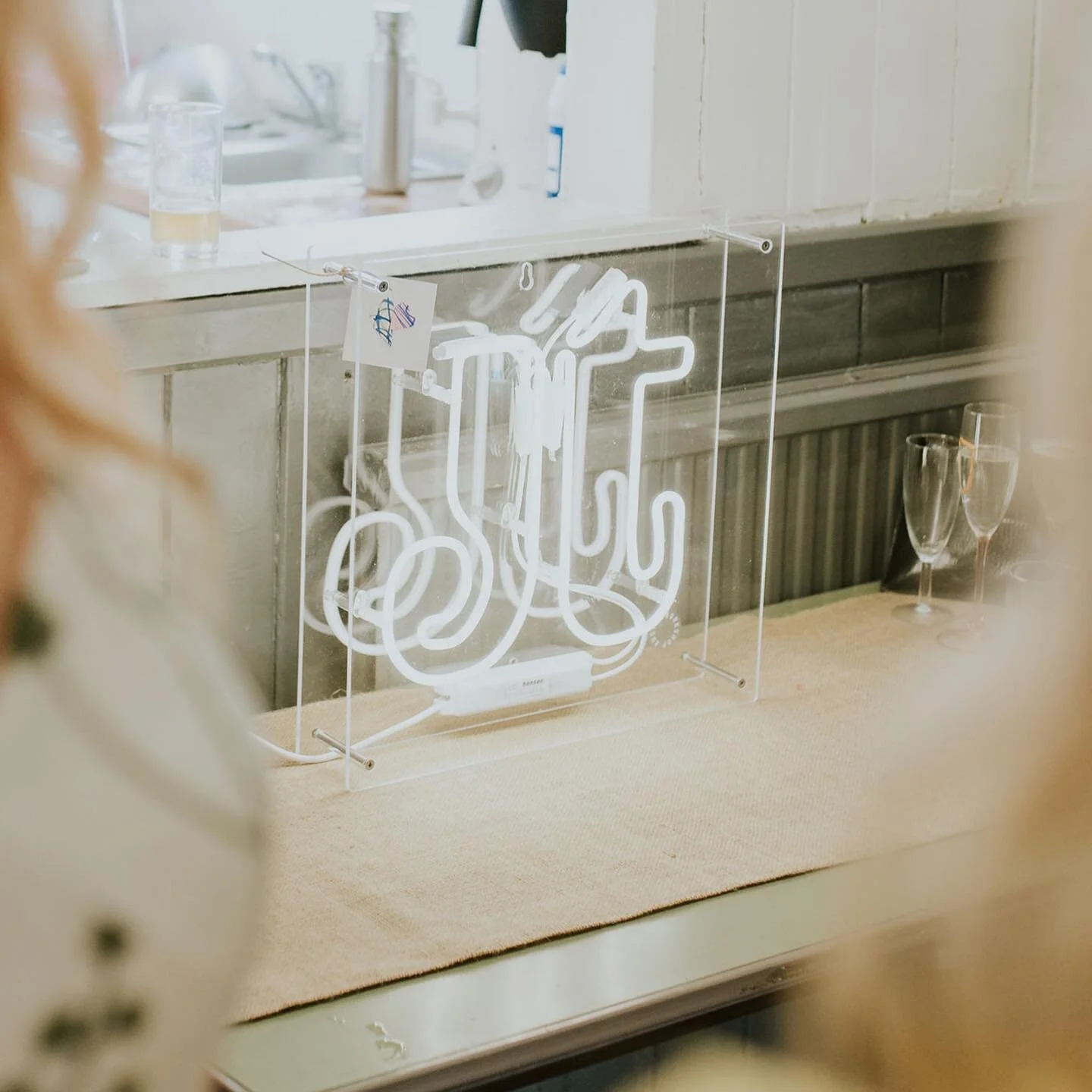 👰&zwj;♀️ j &amp; t 🤵&zwj;♂️
Massive congratulations to Jo and Tim on their beautiful wedding day! This one was a surprise, so we hope it fits in well in its new home in Cardiff 🥰
📸 @marywtphoto
.
.
.
#neonmaker #neondesign #weddingneon #realneon 