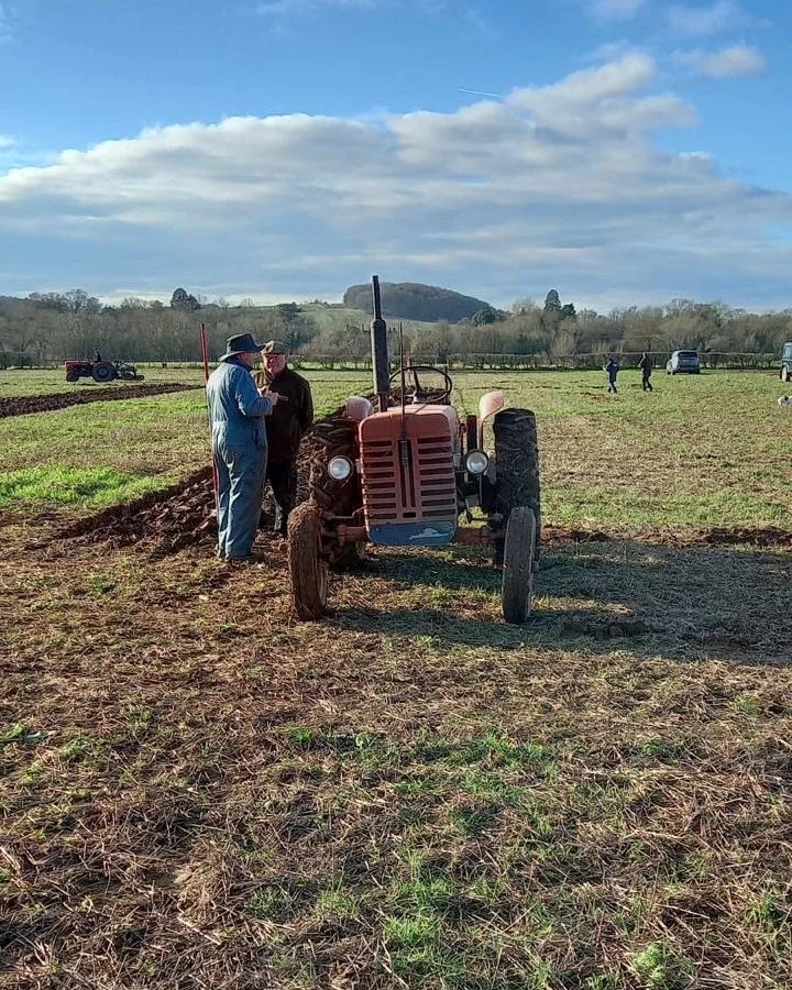 🌾🚜 Come along this weekend and  support the Banbury and District Vintage Ploughing Society (BDVPS) Charity Ploughing Match, raising funds for - The Warwickshire Breakfast Butty Van Project 🚜🌾

📅 18 April 2026
🕘 9am Entry, 10am Ploughing Starts

