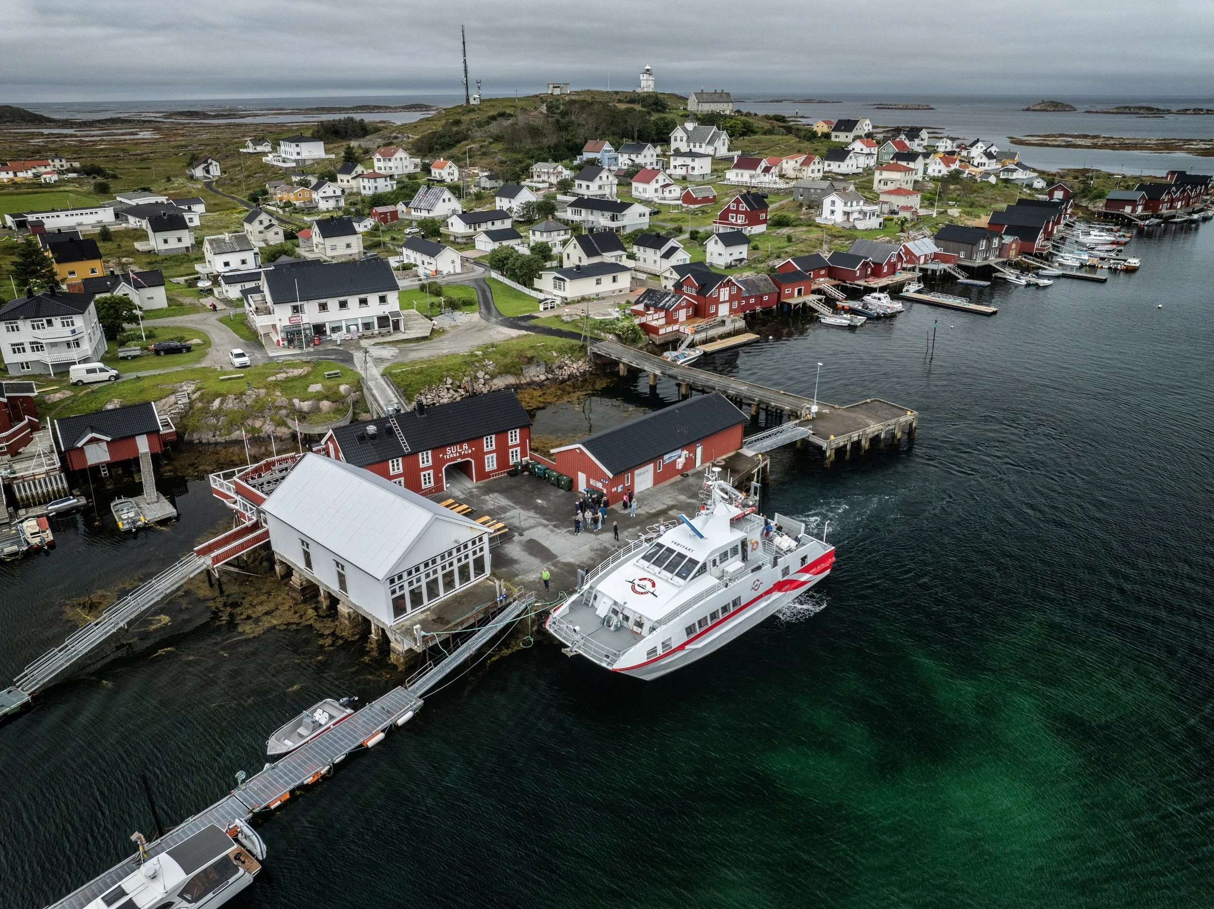 Tur til øyrekka med MS Frøyfart