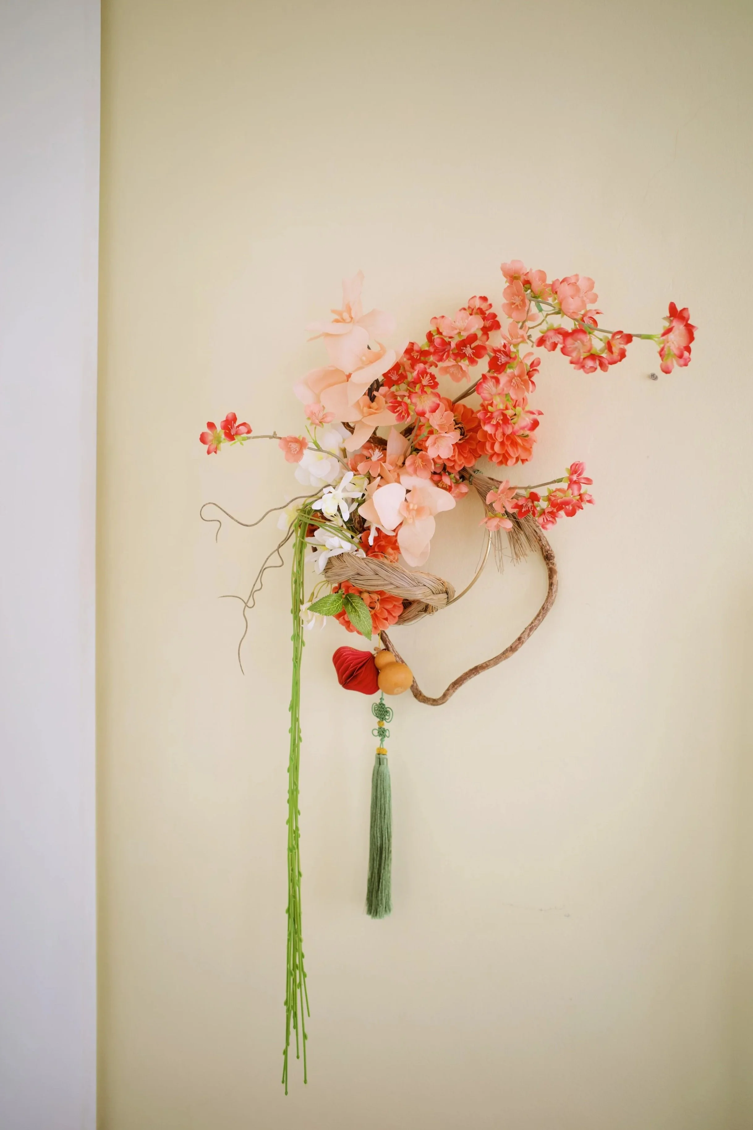 Peach Tide Awakening · 桃序