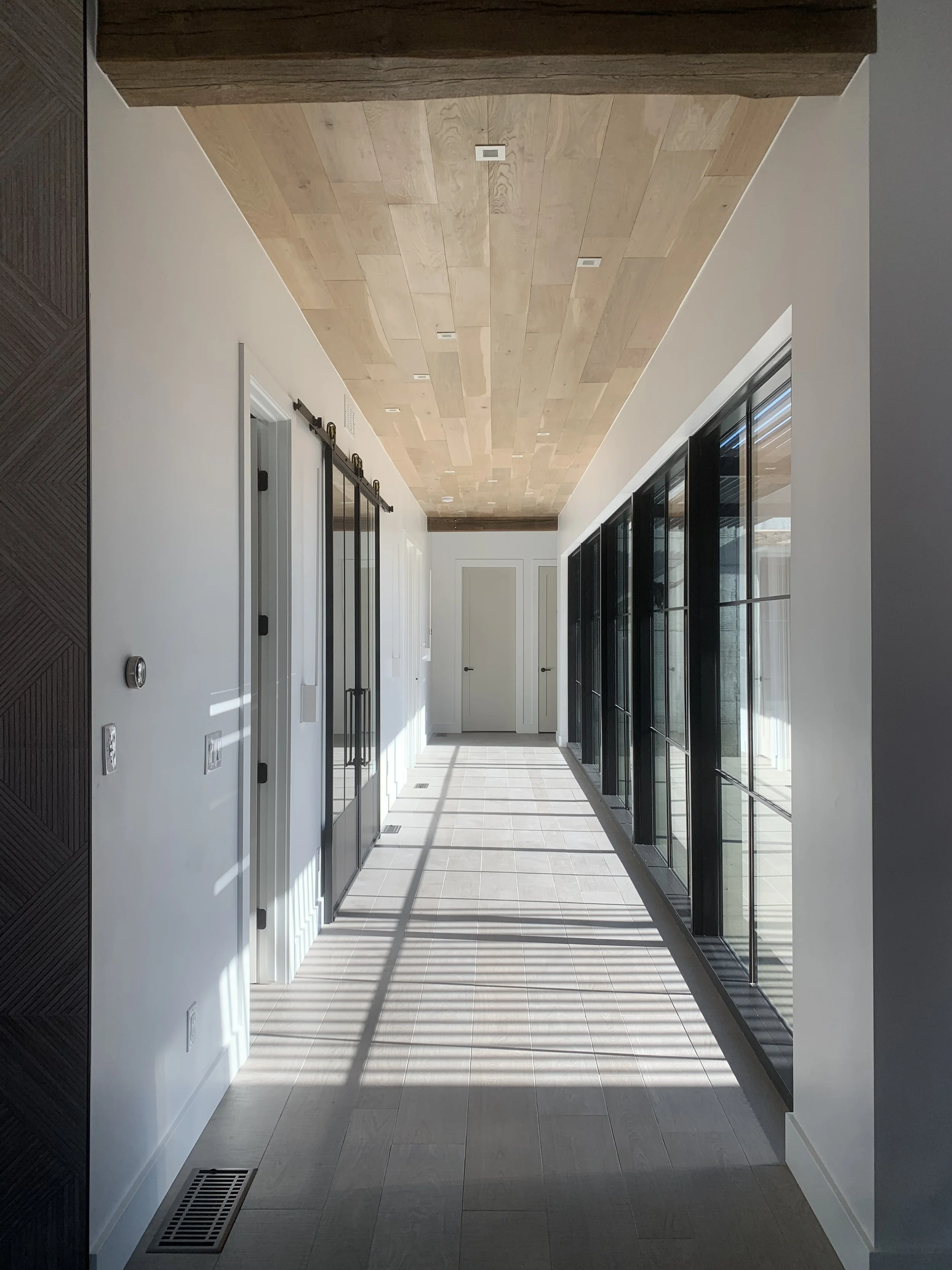 Hallway 2.jpg