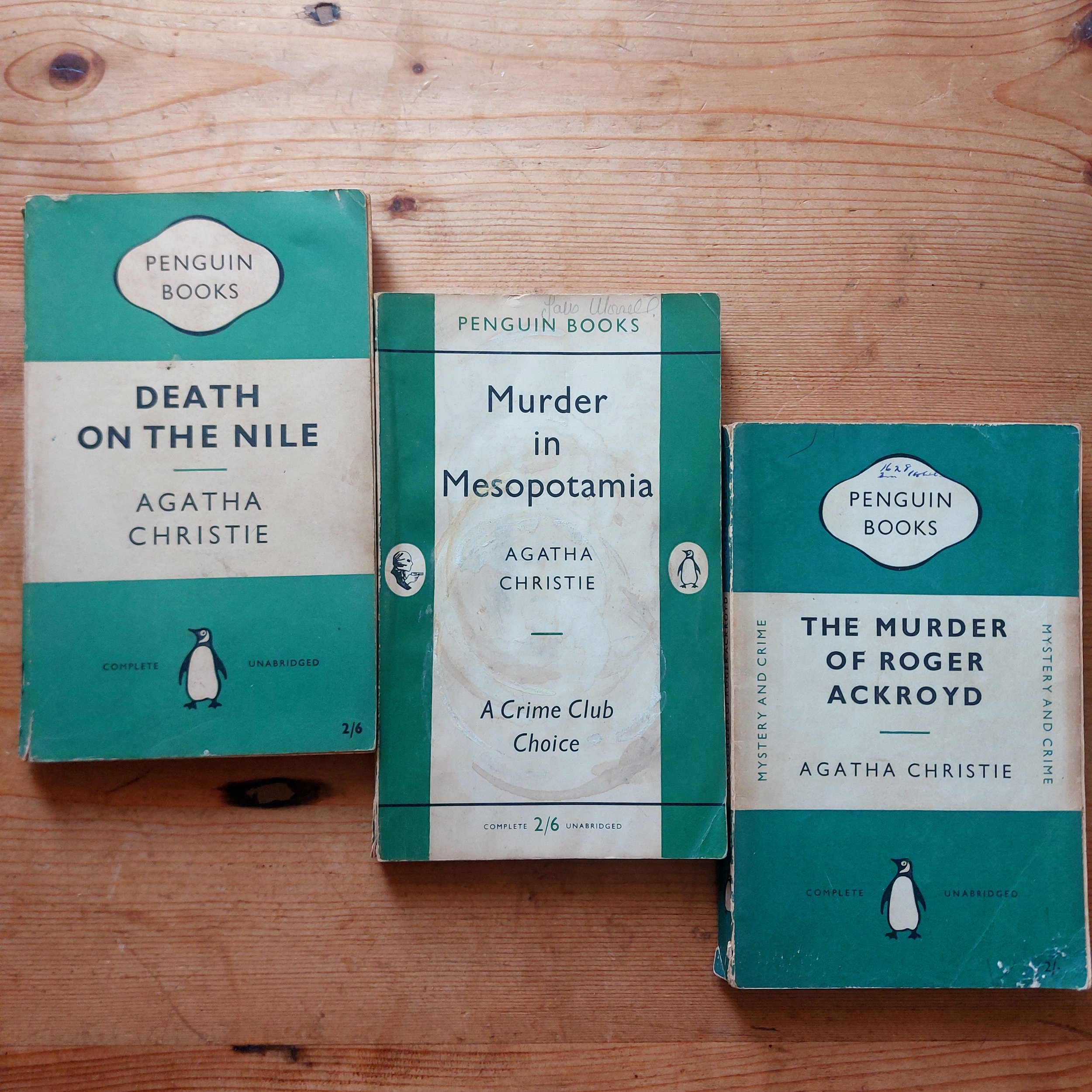 Agatha Christie's Hercule Poirot Penguin Crime Book Bundle