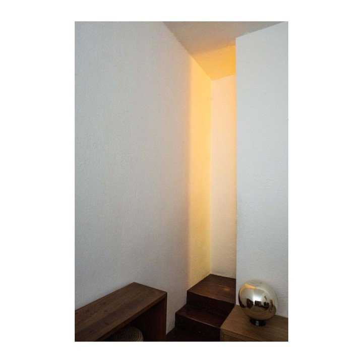 📸 Exploring the Architectural Wonders of Luis Barrag&aacute;n's Home &amp; Studio in Mexico City! 🏠✨ Capturing the essence of his visionary design, showcasing the interplay of light, color, and space. 🌈✨ #LuisBarragan #Architecture #MexicoCity #De