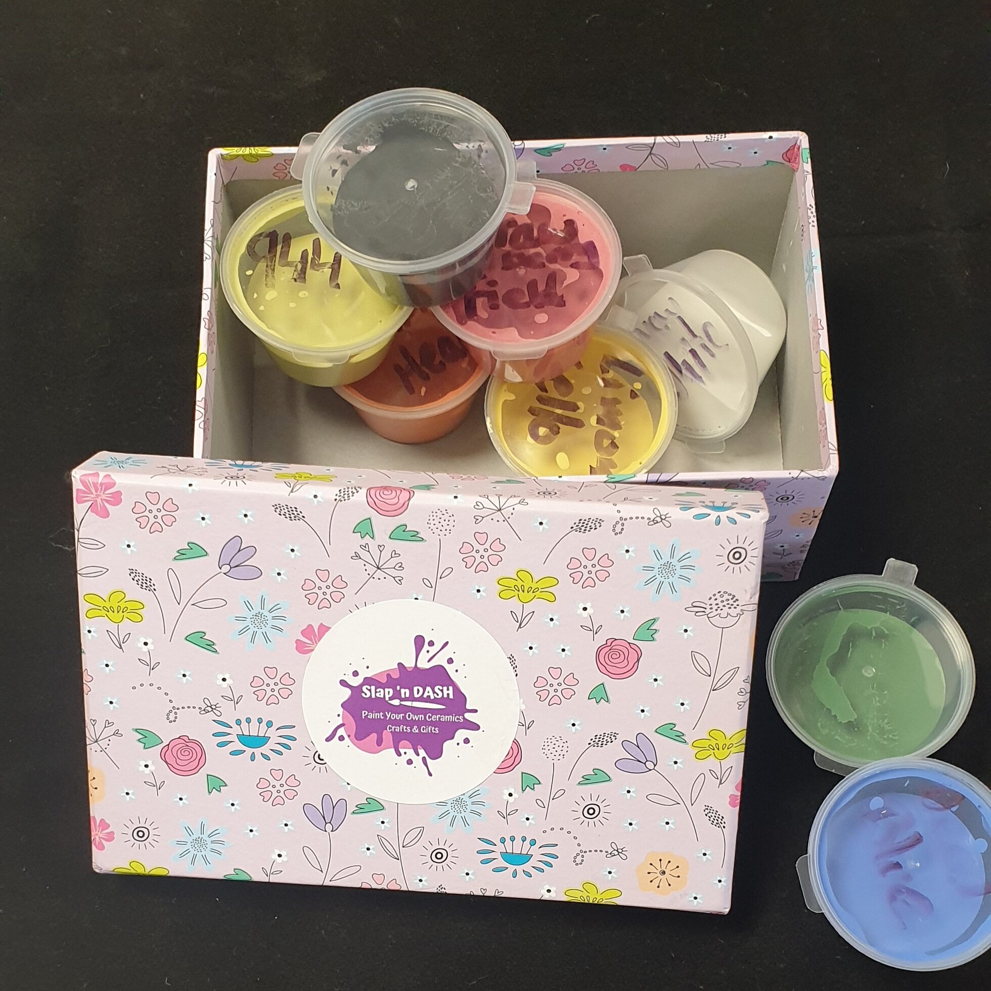 Underglaze Kit x 8 pots