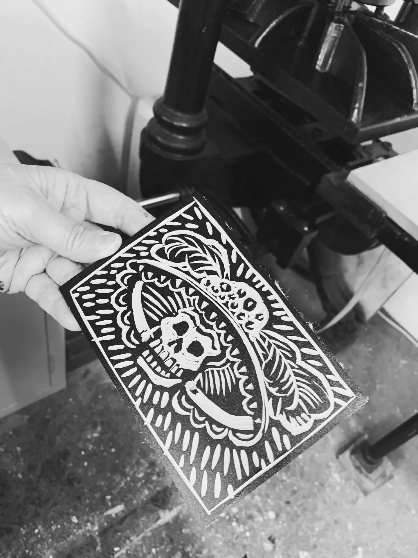 A bunch of stunning linoprints by our introduction to printmaking group…
Made last week on week 5 of their six-week course.
They’ve been doing so well :-) πππ
#linoprint #introtoprint #week5 #reliefprinting #linocut #print #hotofft