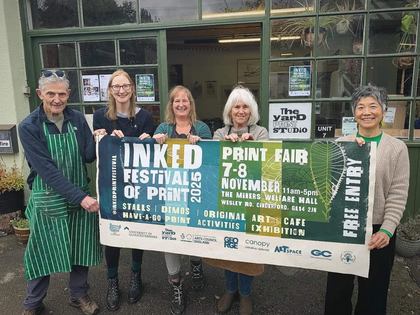 The Yard Print Studio presents 
@inkedprintfestival π 
Our lovely print club gang here representing the studio with one of the print fair banners that have been painstakingly silkscreen printed over the last few weeks. π₯°
These banners have taken