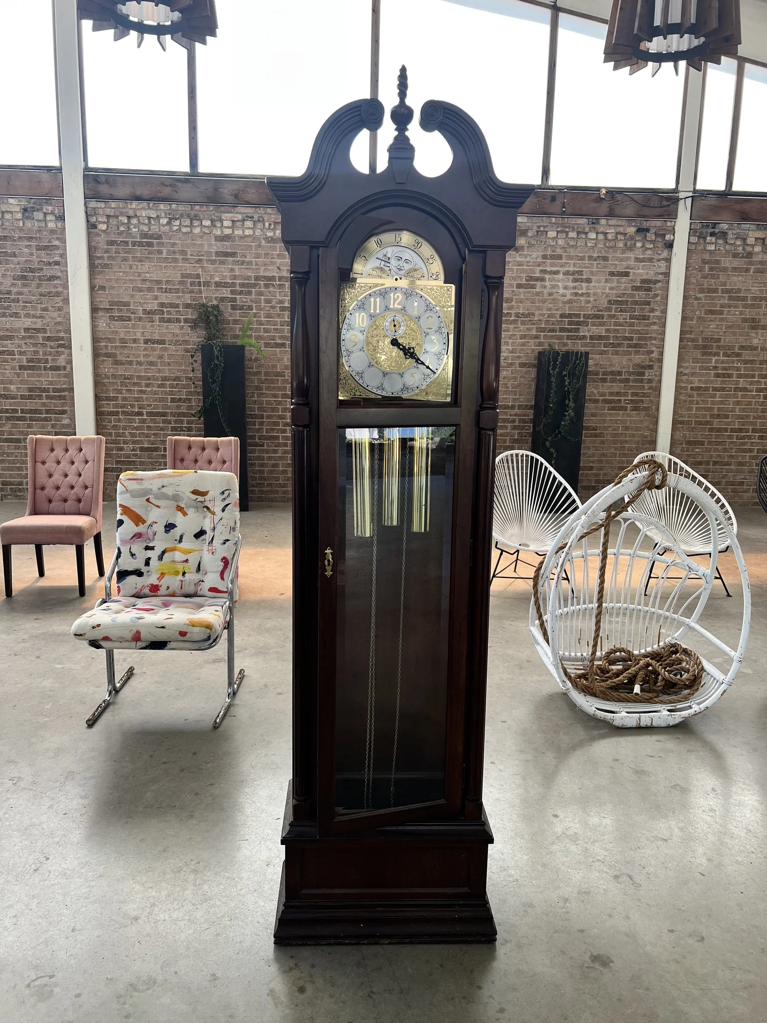 Antique Grandfather Clock — Barr Mansion, image size:1500x2000