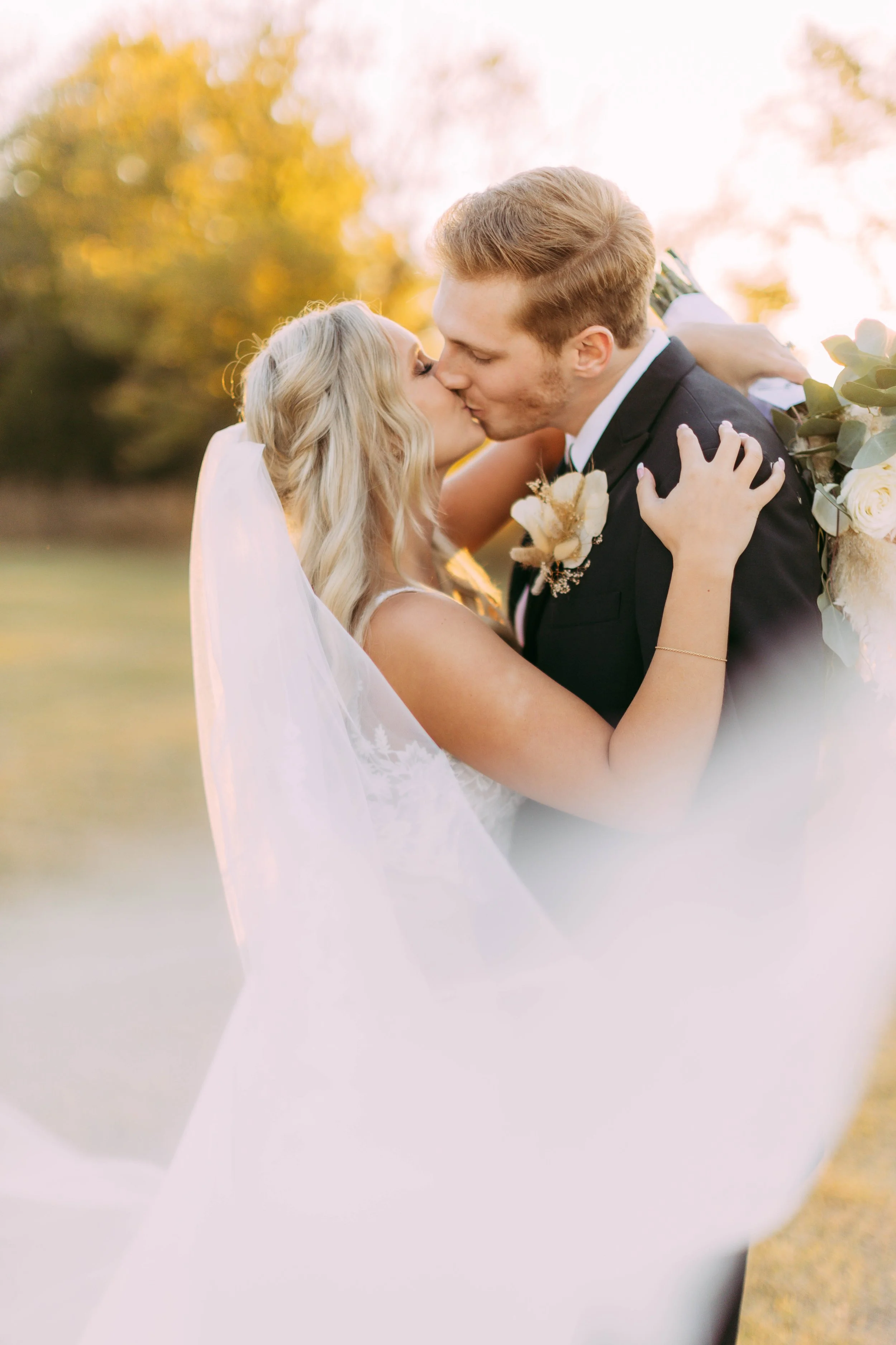 Taylor Renee' Photos - Tulsa Wedding Photographer Taylor Renee' Photos - Tulsa Wedding Photographer