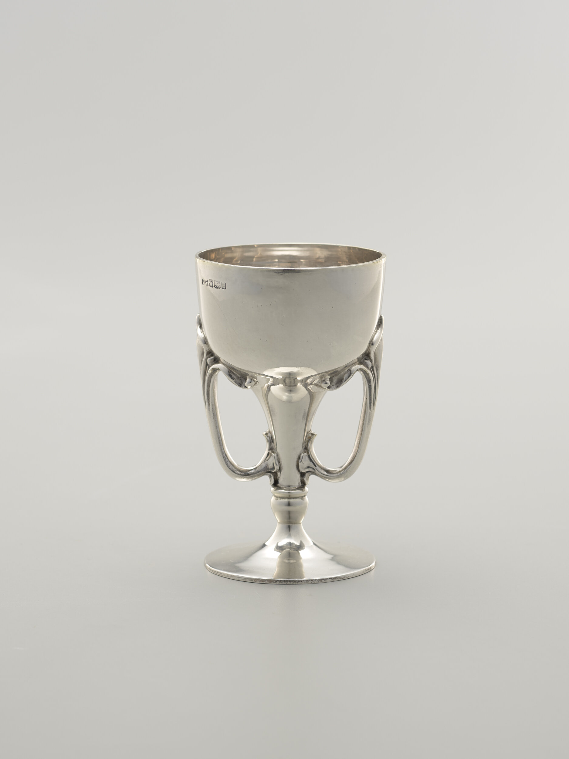  maker's mark of Mappin &amp; Webb Ltd., Chalice, 1902, sterling silver, The Margo Grant Walsh 20th Century Silver and Metalworks Collection, public domain, 2001.129.31 