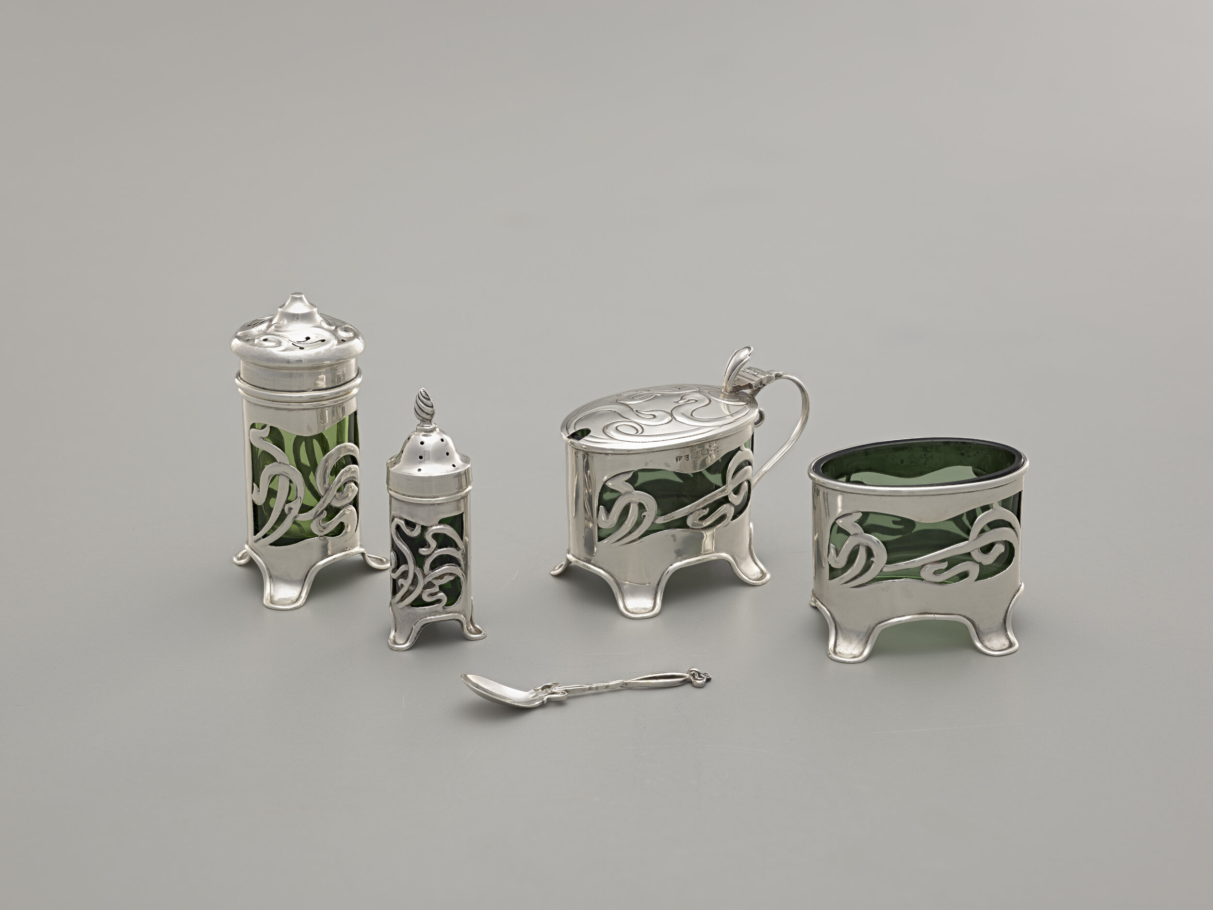  Levi &amp; Salaman, Condiment Set, 1903, sterling silver, The Margo Grant Walsh 20th Century Silver and Metalworks Collection, public domain, 2001.129.17a-k 