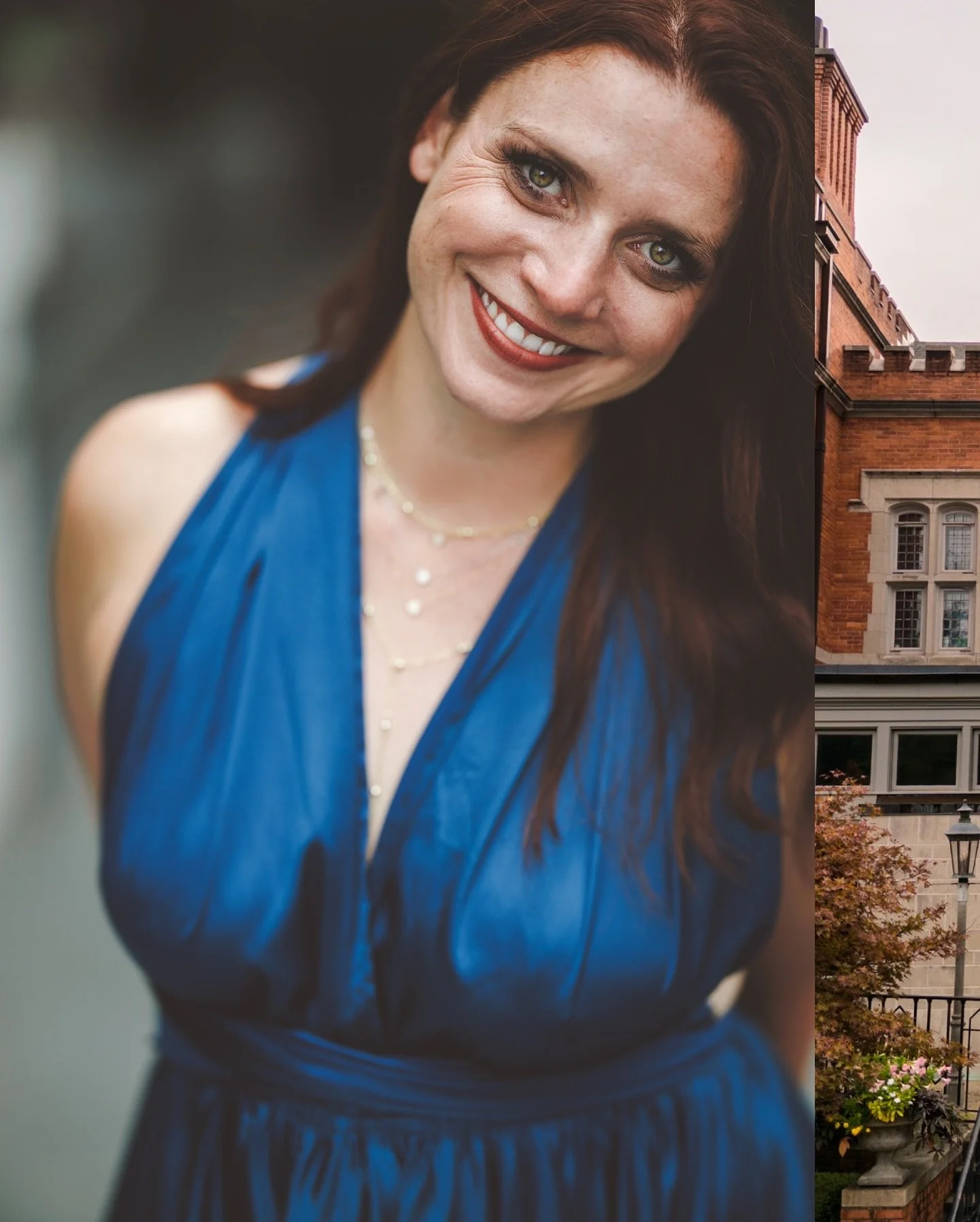 I had the best time shooting this incredible artist, Chelsea Hart Melcher (@chelseamelcher ). This is the first of a series of photoshoots for her debut album. More to come soon! 

Artist: @chelseamelcher 
Hair and makeup: @emmagp_15 
Photographer: @