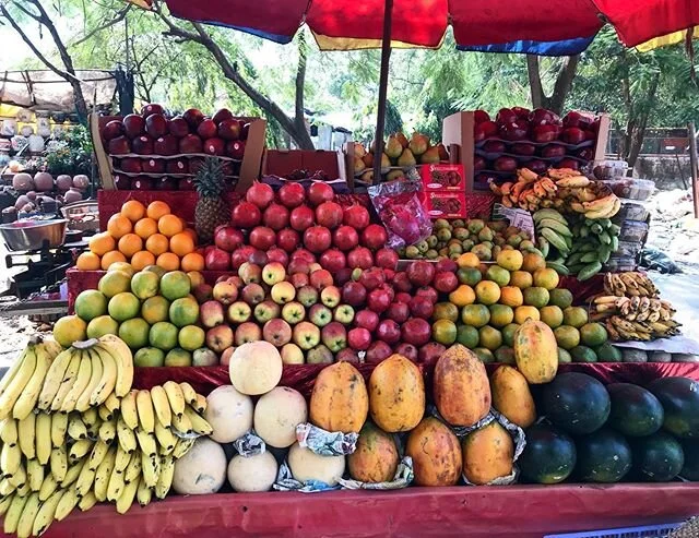 A street stall in India taken a few years ago. Does Pete stack the fruit better?? .
.
.
#dannevirke  #hawkesbay #manawatu #tararua #fruit #vege #1922 #newzealand #india
