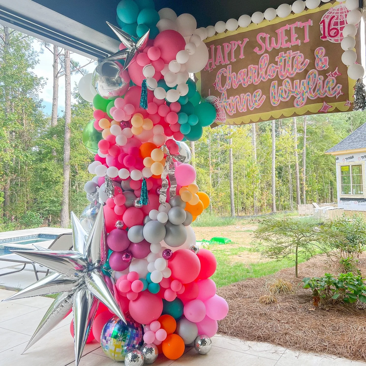 MTV&hellip; go ahead &amp; bring My Super Sweet 16 back already 🎀🪩✨
.
.
.
.
.
.
.
.
.
#makeitpopms #madisonmsballoons #gluckstadtballoons #mississippiballoonbusinesss #discoparty #sweet16 #mysupersweet16 #16thbirthdayballoons #discoballoons #balloo