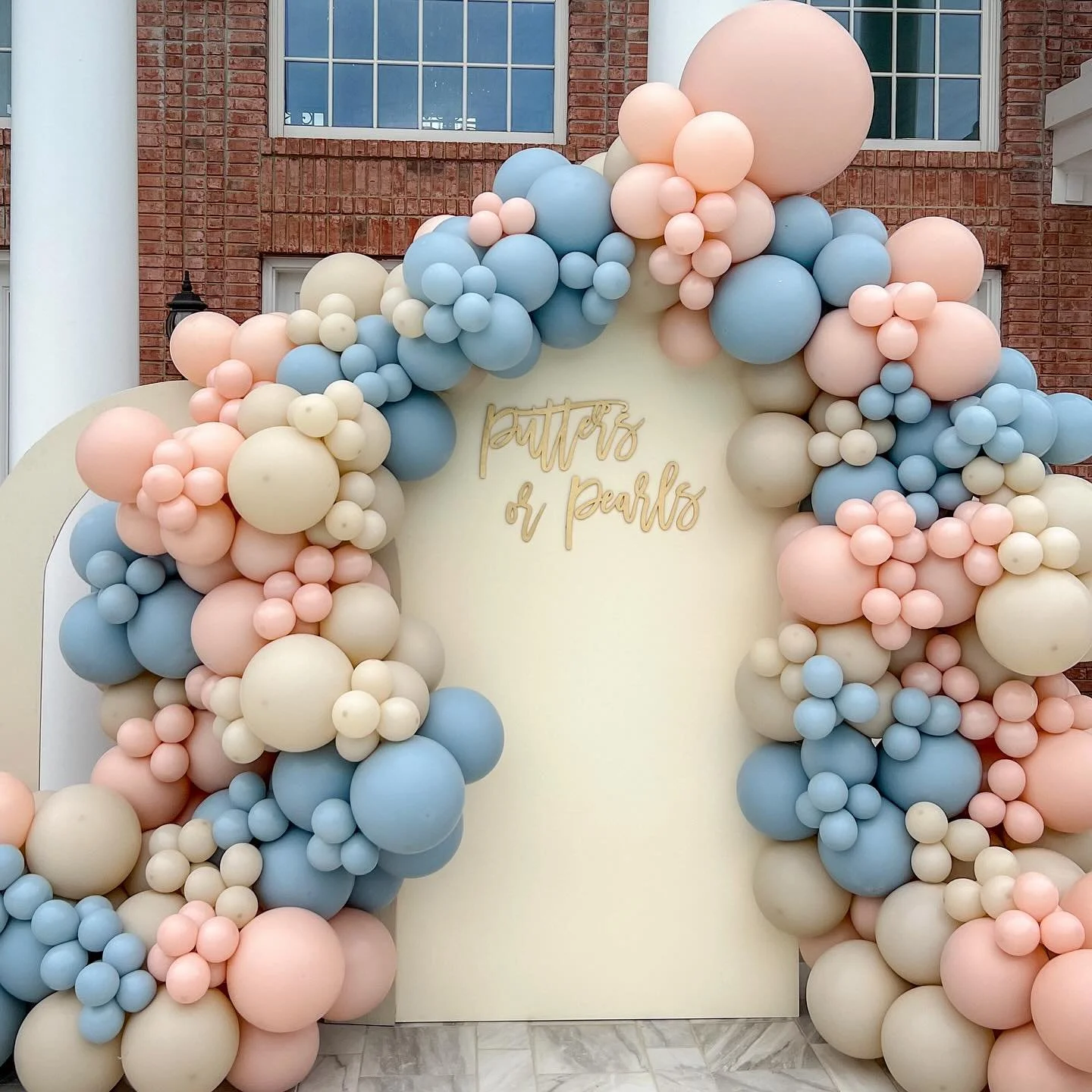 life&rsquo;s biggest surprises look better with balloons 💗🩵.
.
.
.
.
.
.
.
.
#makeitpopms  #GenderReveal #GenderRevealParty #BalloonDecor #BalloonGarland #SouthernEventDesign #MississippiEvents #BalloonInstallations #balloonbackdrops #Mississippiba