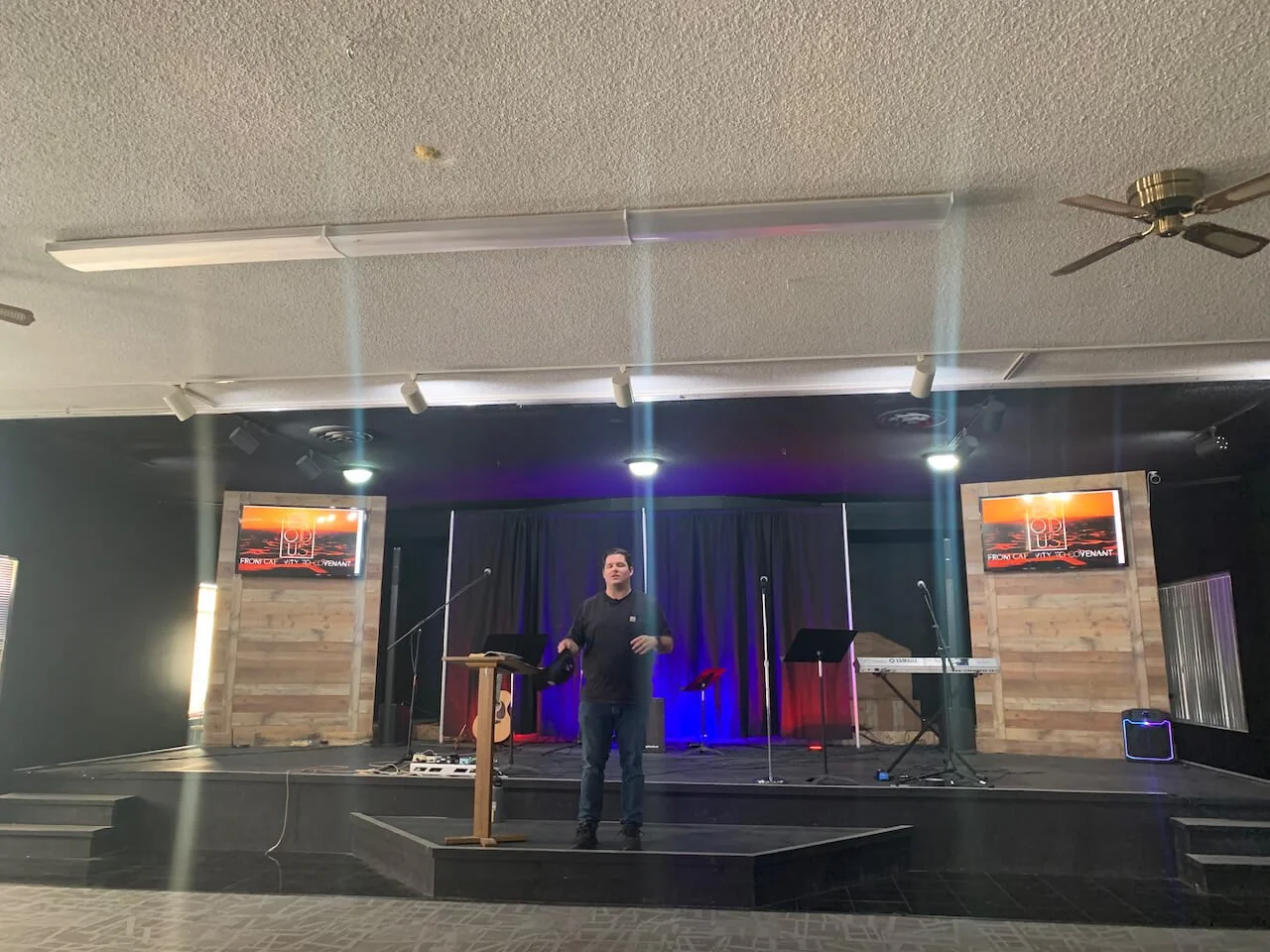 10 The-Table-Naz_Mesa-AZ_Church-Service-Prayer.jpeg