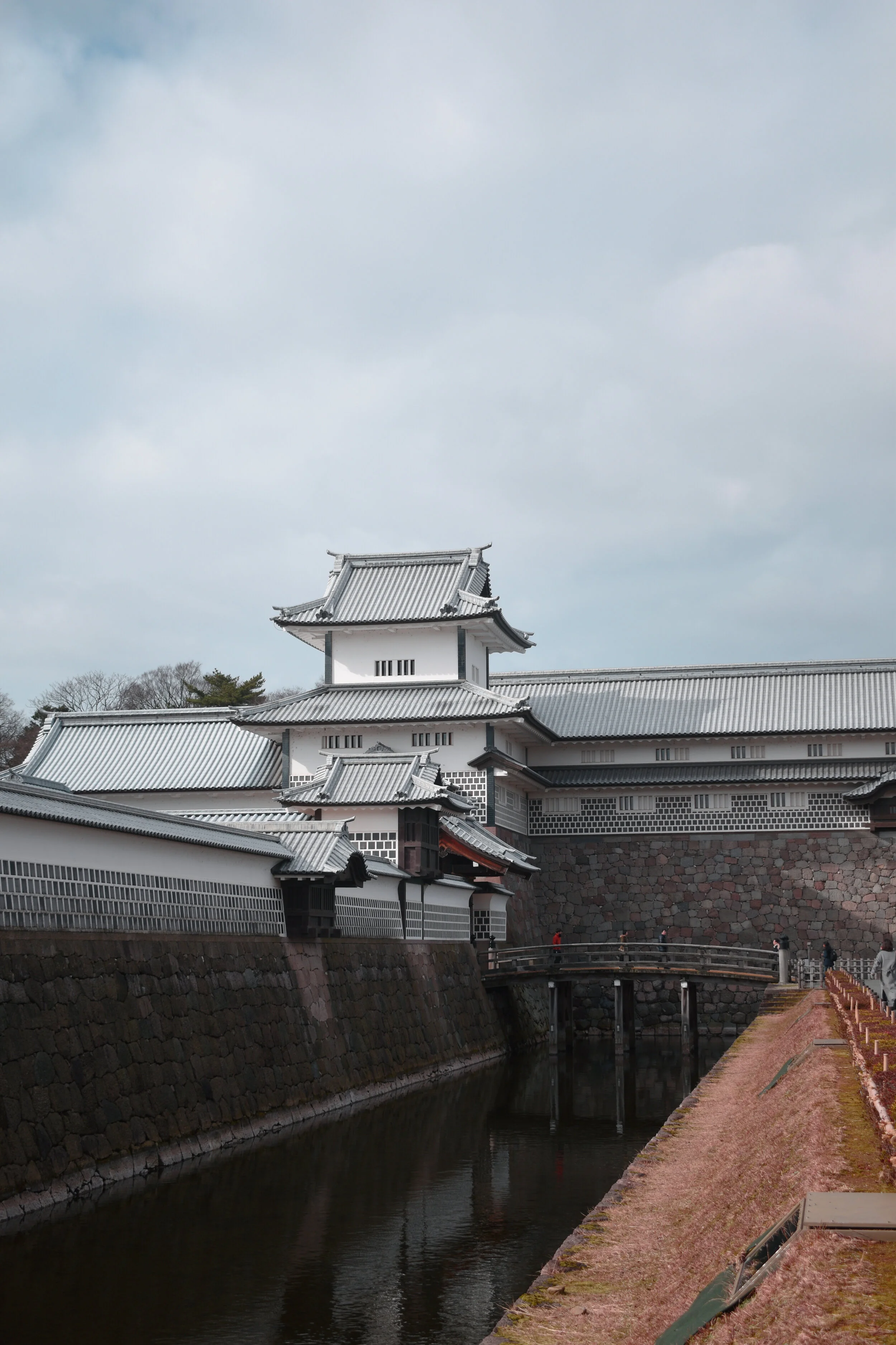 kanazawa castle2_edited.jpg