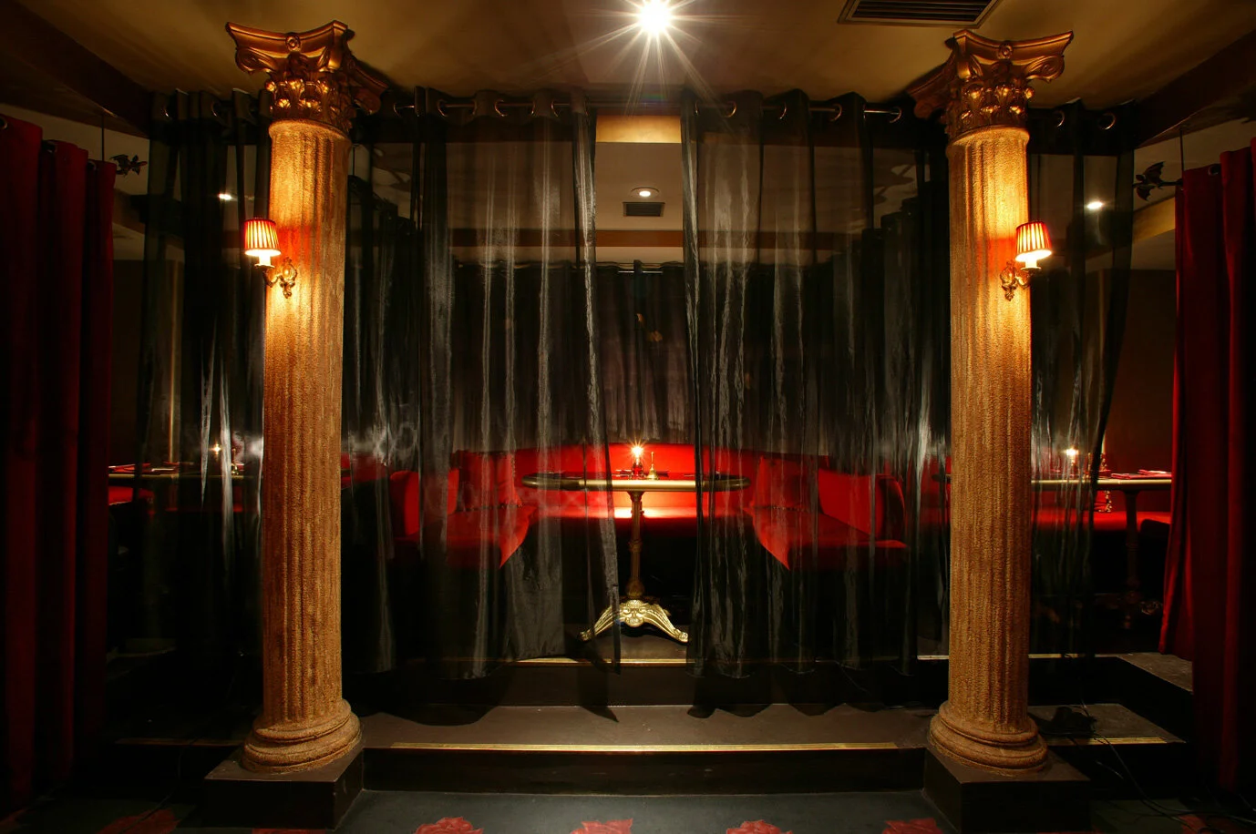 vampire cafe2.jpg