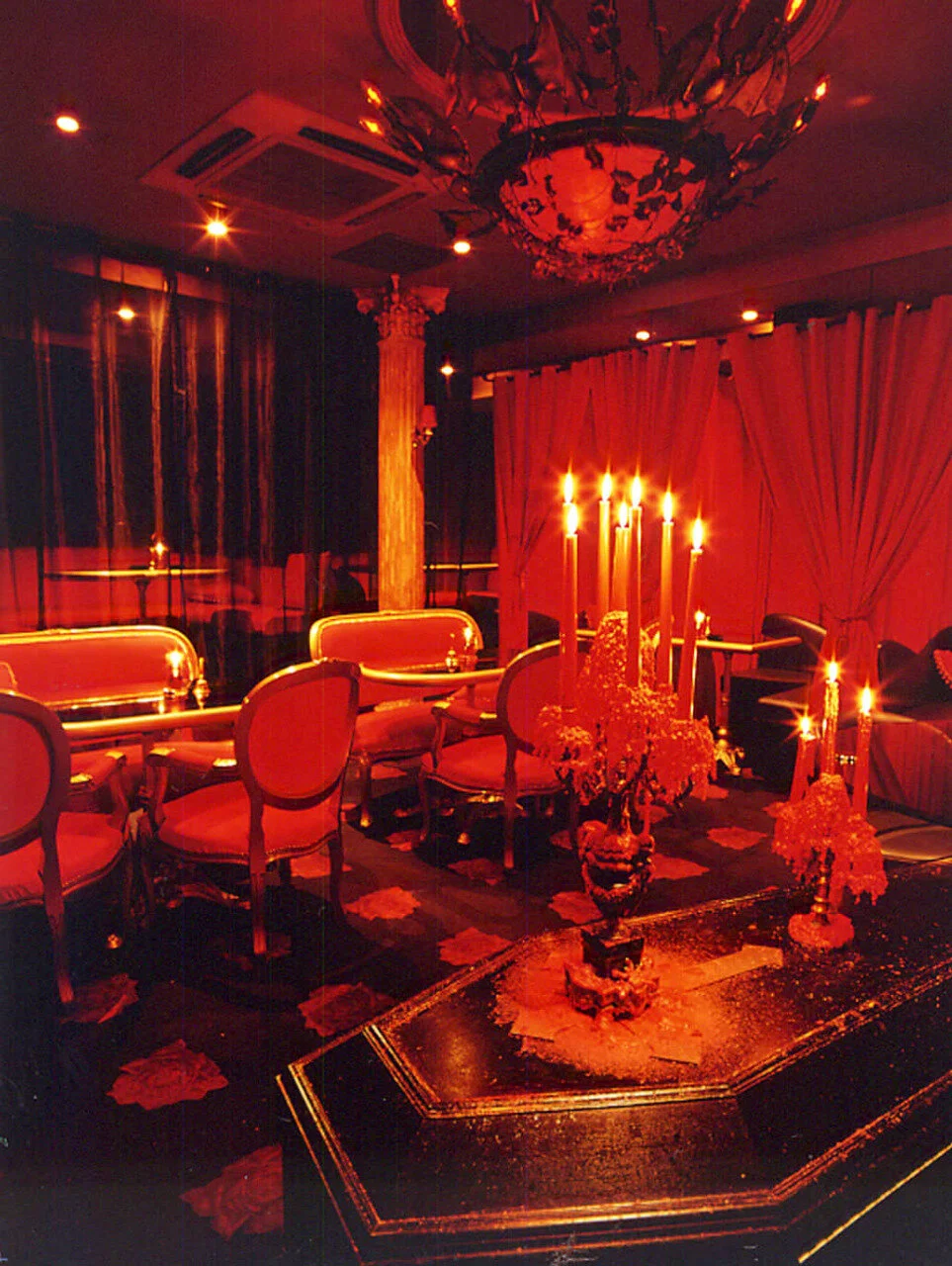vampire cafe6.jpg