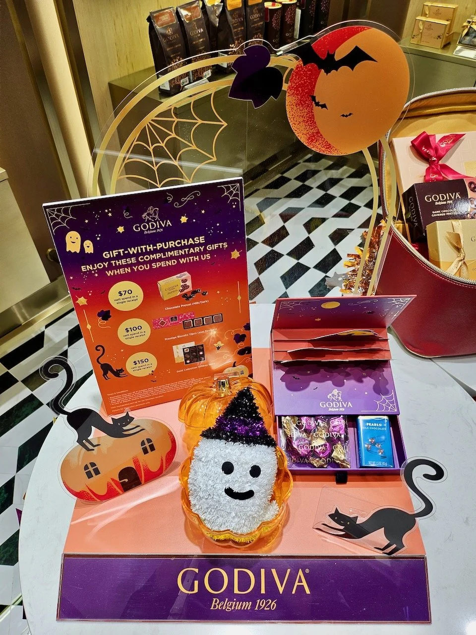 GODIVA Jewel - 2 of 6.jpeg