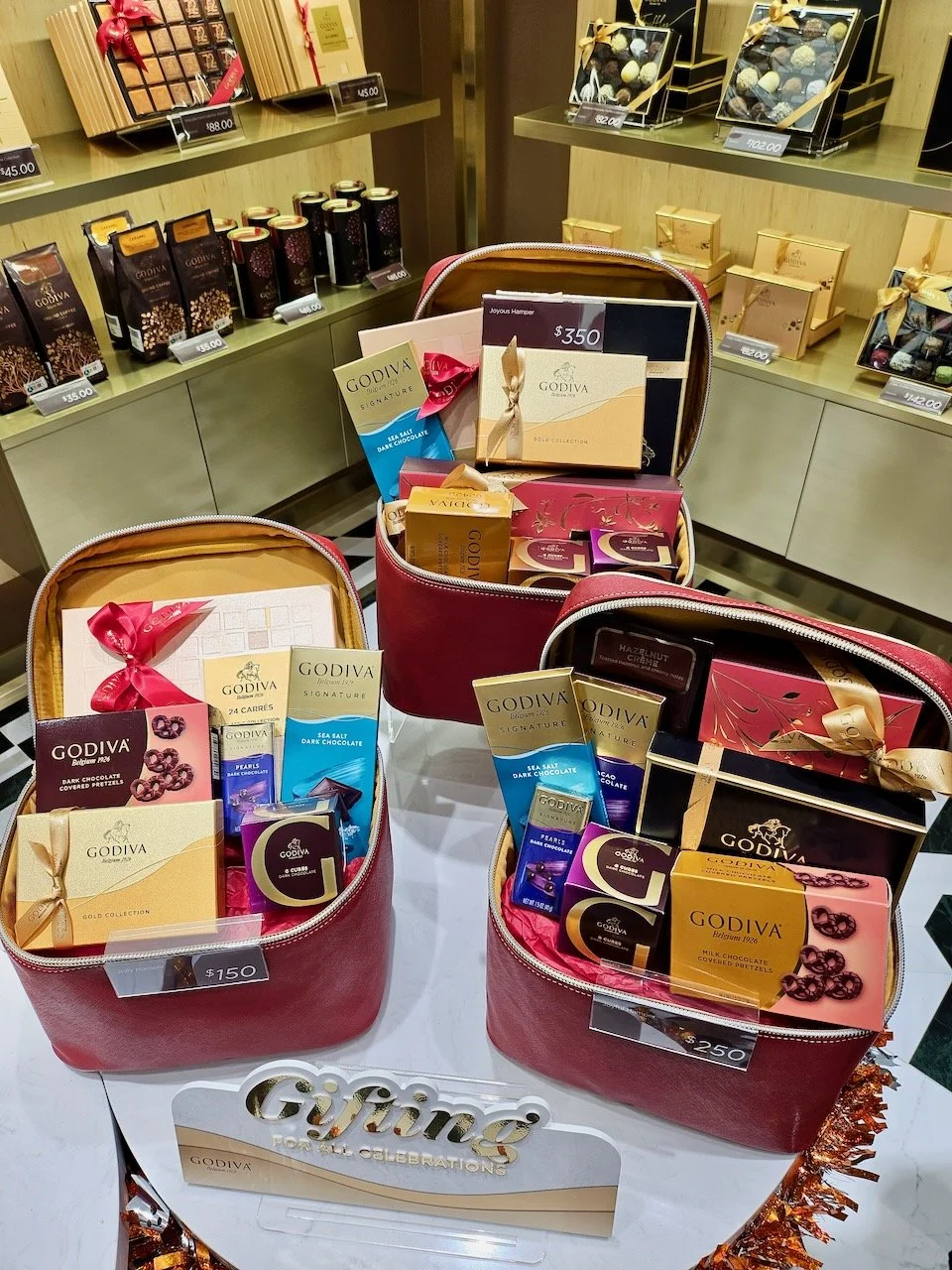 GODIVA Jewel - 1 of 4.jpeg