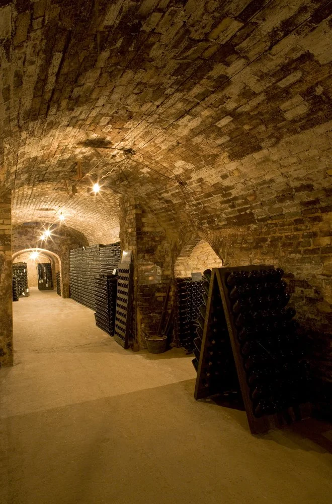 champagne_cellar_epernay2.jpg