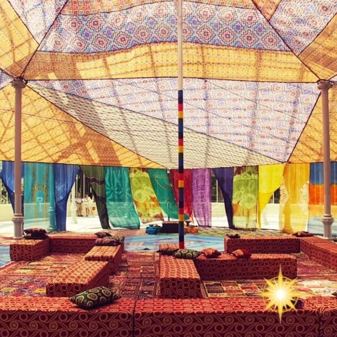 Extraordinary India! ๐ฎ๐ณ
Tour Dates:
5th - 17th November 2025
Love textiles, design, or artisanal traditions? This immersive journey through Gujarat is your creative dream come true.
Explore one of India’s richest craft regions, where embro