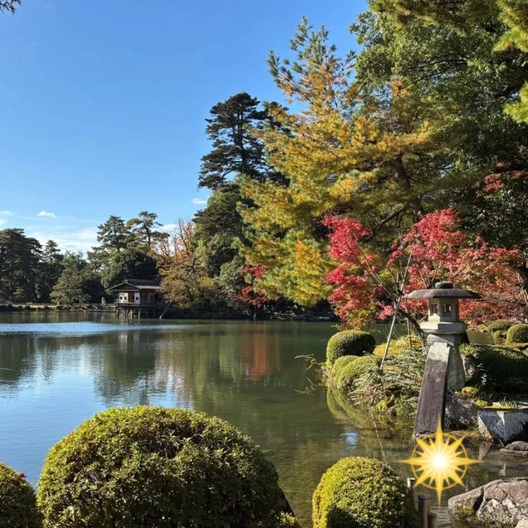 Japan in autumn isn&rsquo;t just beautiful&hellip; it&rsquo;s quietly breathtaking in a way that sneaks up on you! 🍁

You start in Tokyo, fast, electric, alive, where neon lights and centuries-old temples exist side by side. Then, just like that, yo