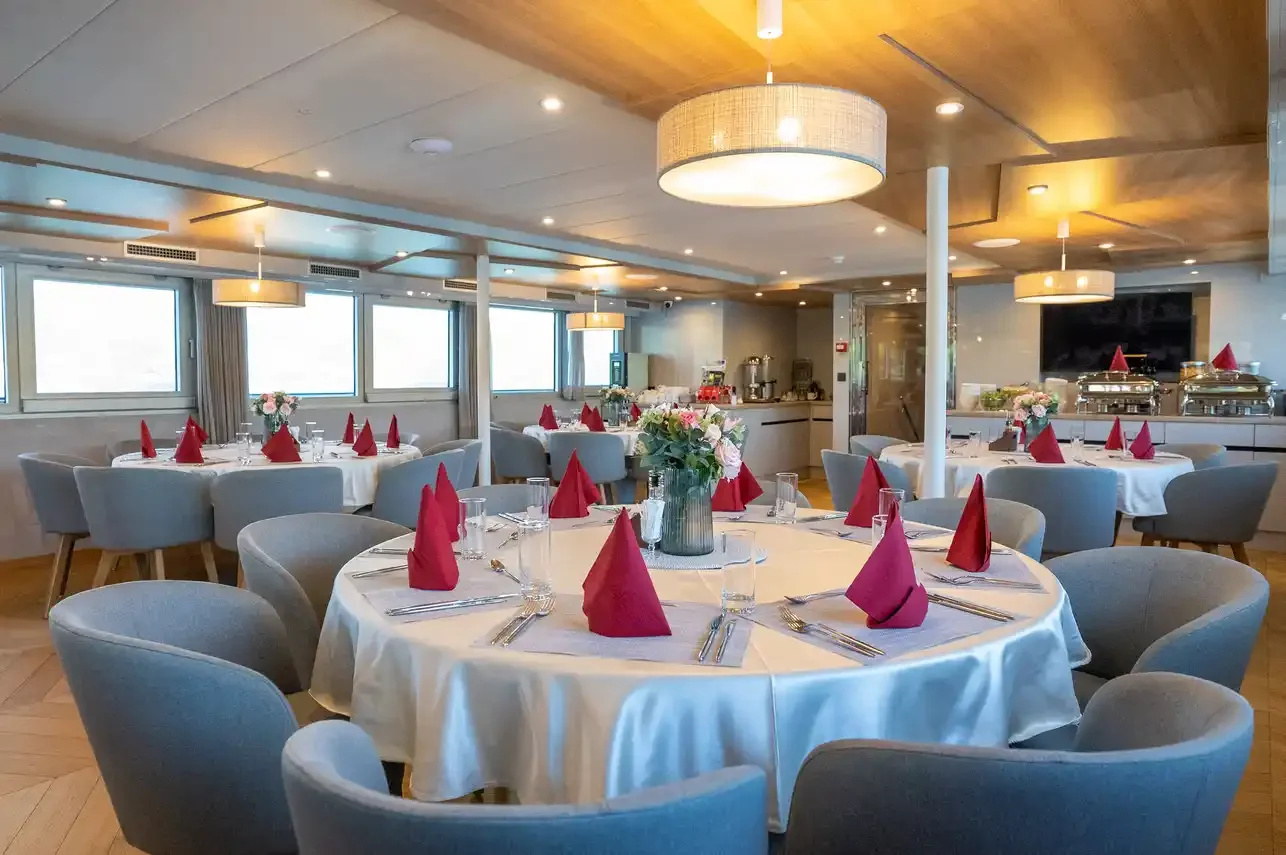 Boutique Tours & Travel Croatia Luxury Adriatic Cruise Mama Marija Dining Room1.webp