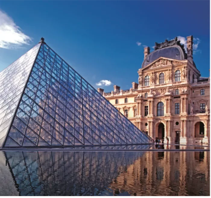 Boutique Tours & Travel France Paris Louvre..webp (Copy)