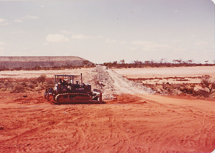 1980-WMC-Tailings-dam1_small.jpg