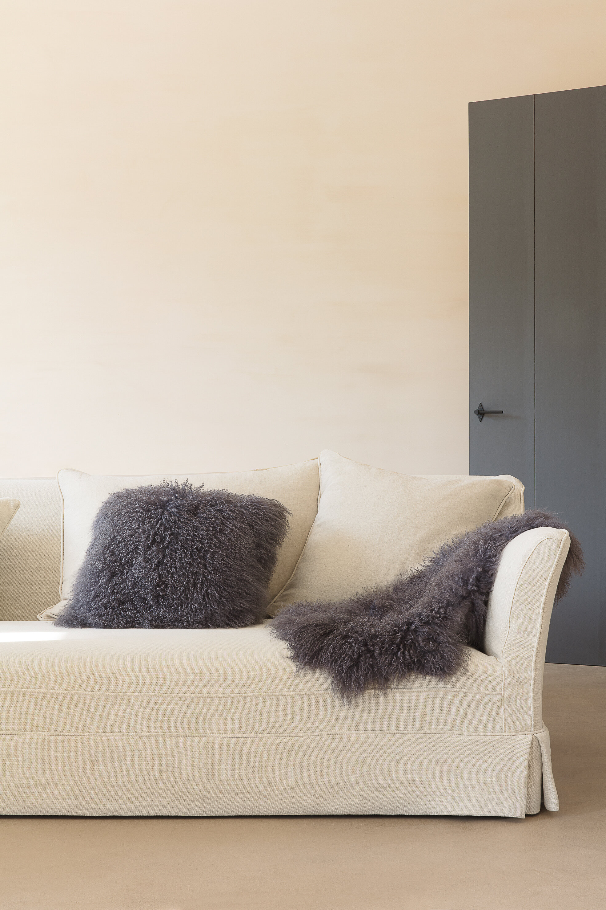 730_001_0_00910_0450045-CUSHION.jpg