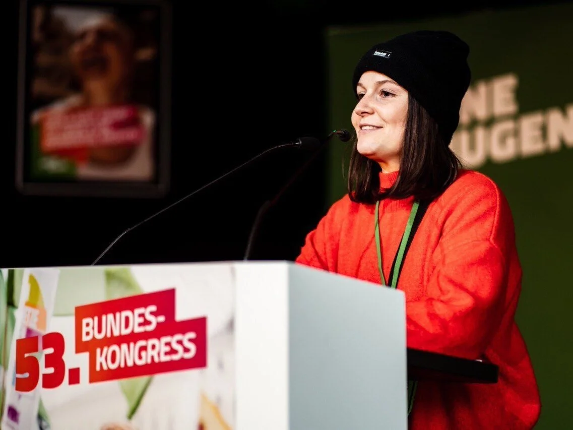 Über Mich — SASKIA WEISHAUPT