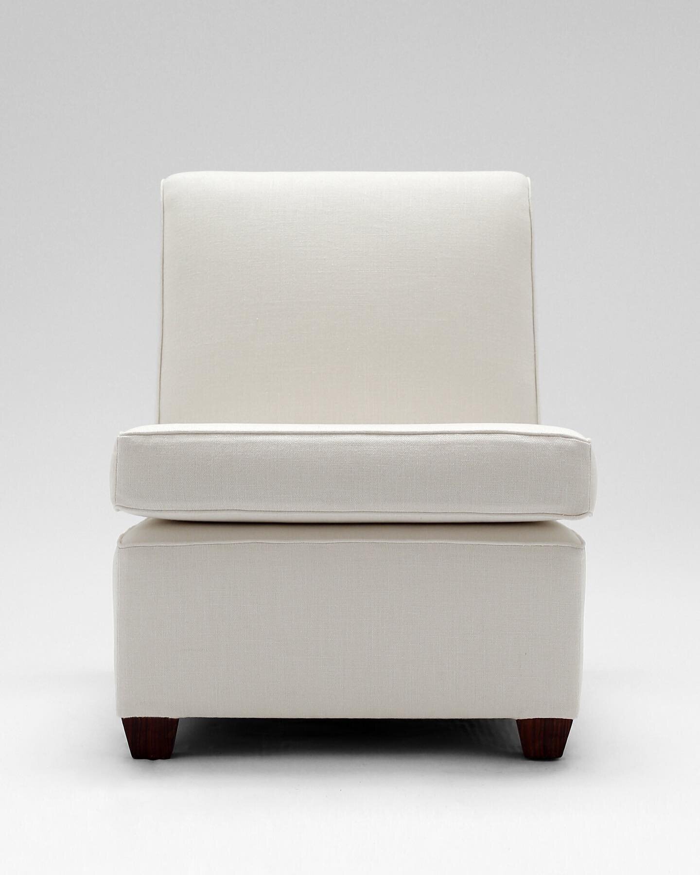 Perfect proportion - French white linen chauffeuse. Style from the 1940&rsquo;s and still current. 

.
.
.
.

#furniture #interiors #furnituredesign #decorate #decor #white #upholstery #style #proportion #scale #perspective #refined #elegant #sophist