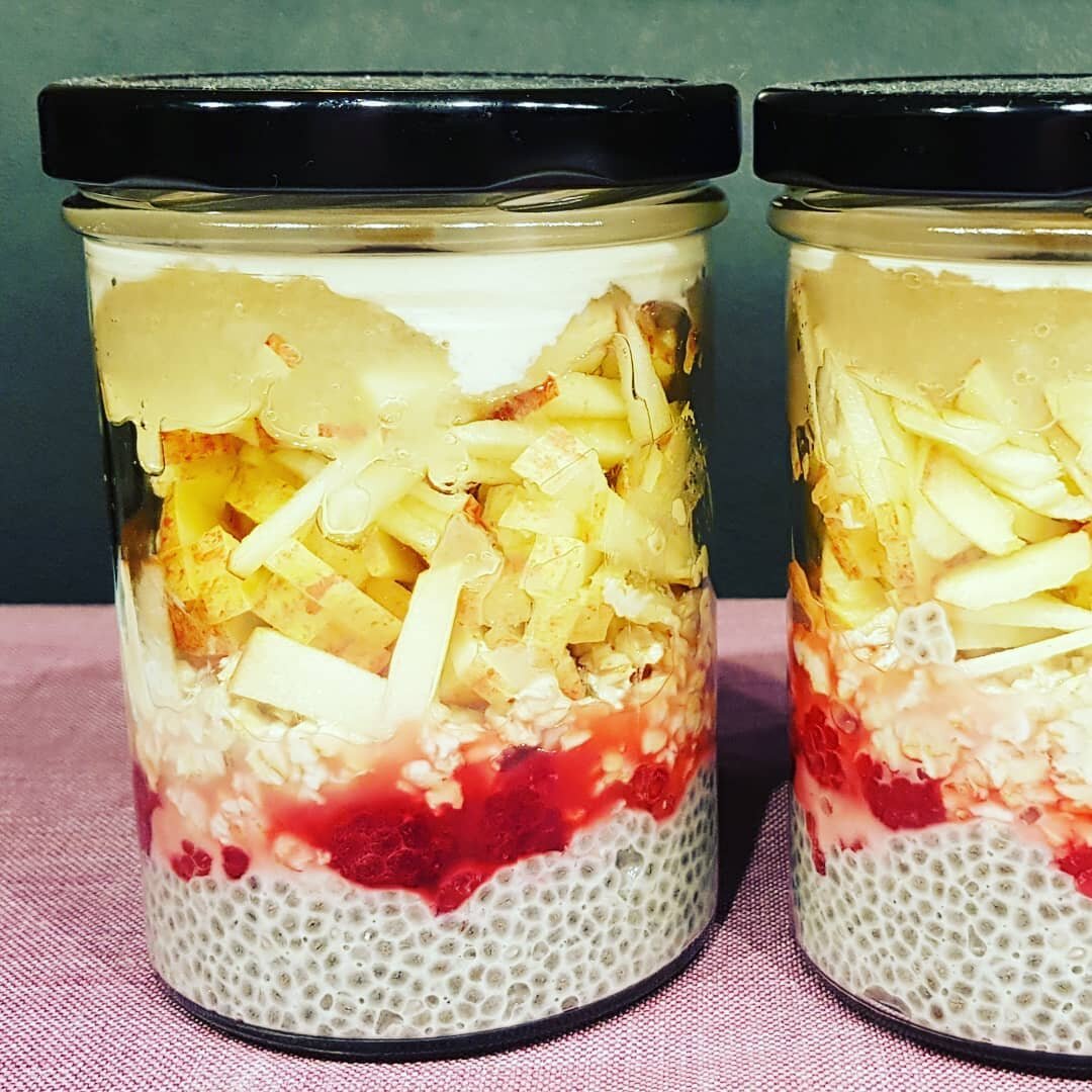 Mein Fr&uuml;hst&uuml;ck f&uuml;r morgen.
#overnightoats #leaskochkunst #vegan #fr&uuml;hst&uuml;ck #zmorge #chiapudding #apfel #himbeeren #haferjoghurt #haferflocken #gesundeern&auml;hrung #powerfr&uuml;hst&uuml;ck #vegandurchdentag