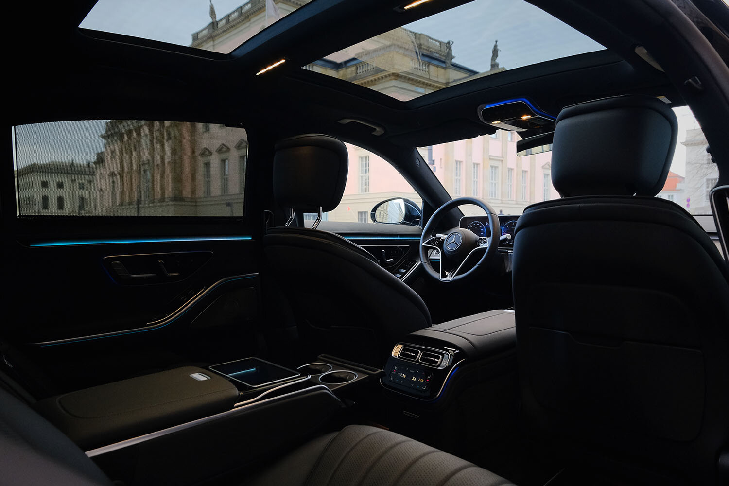 B-MG-Berlin_Interior-Mercedes2_Automotive-Photography_Timo-Dehn-Productions_timodehn.com_photo+video.jpg