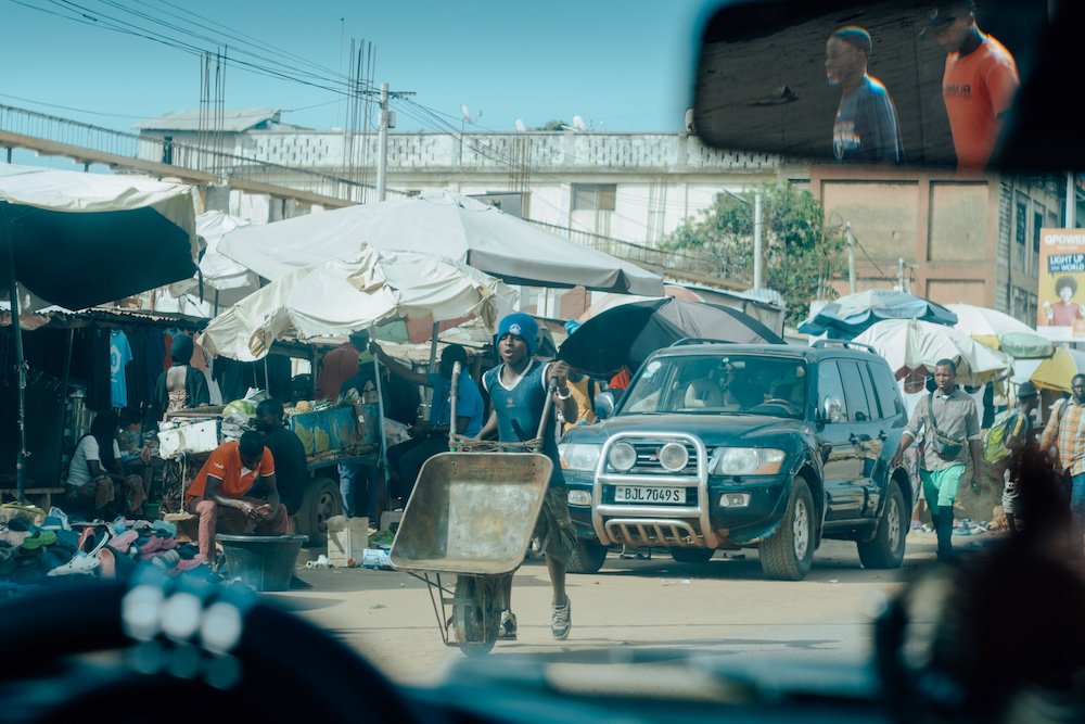 Streetlife1_The-Gambia_TimoDehnProductions_Photo+Video.jpg