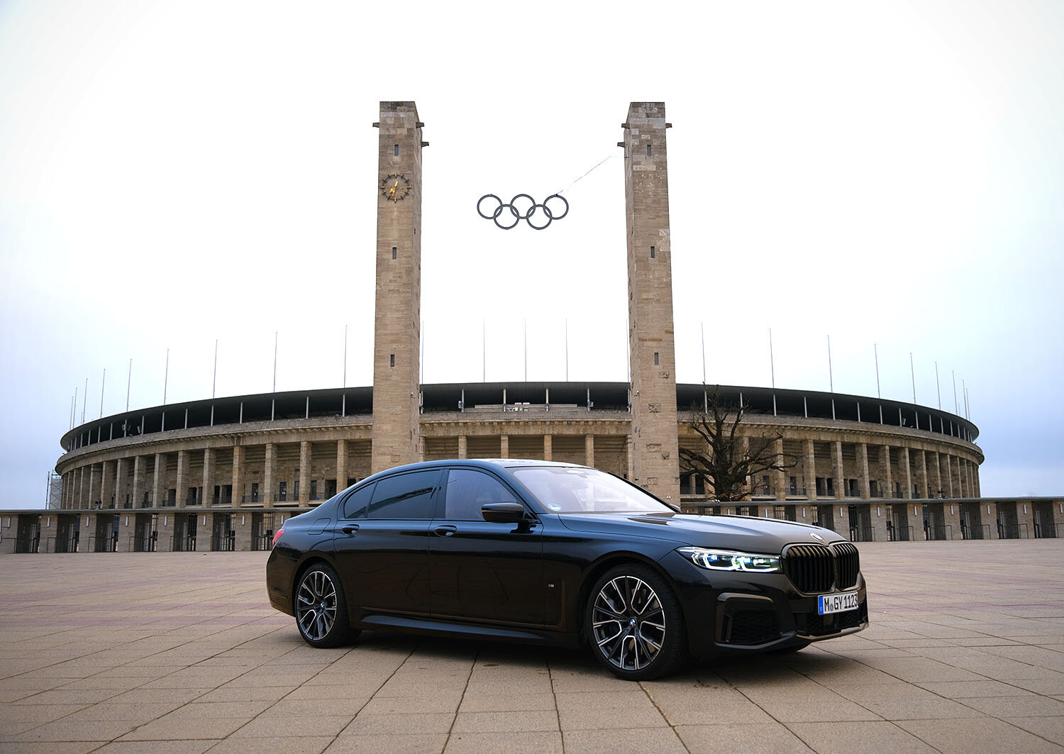 B-MG-Berlin_Olympiastadion-BMW2_Automotive-Photography_Timo-Dehn-Productions_timodehn.com_photo+video.jpg