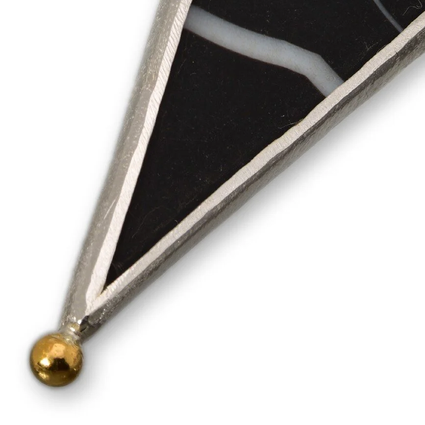 E5. Earrings. £795.