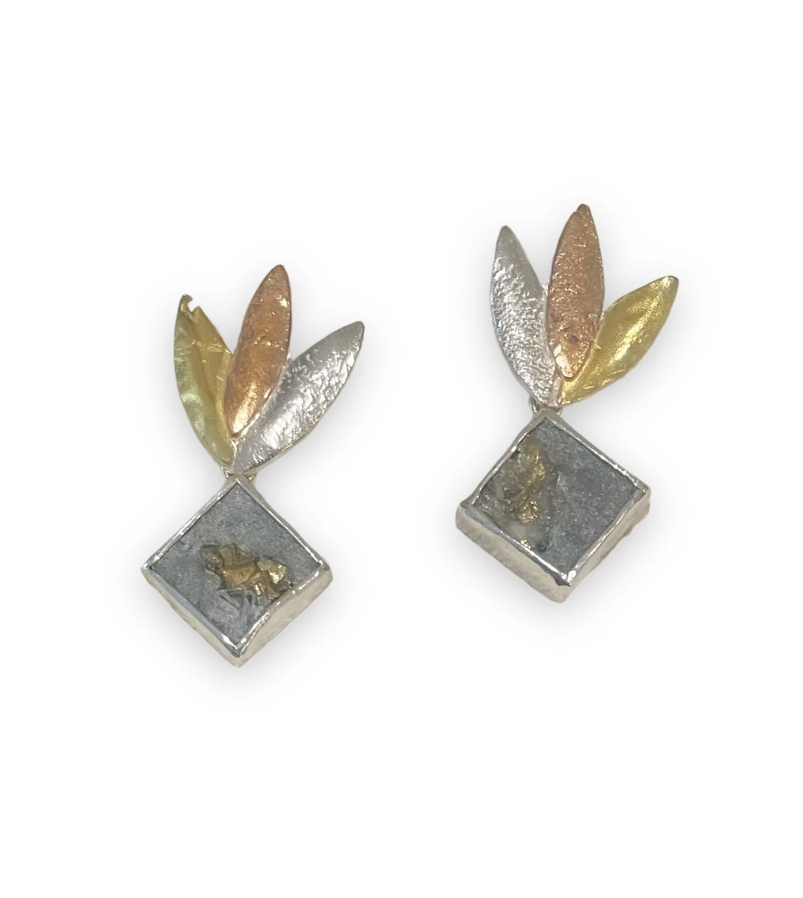 E3B91BA9-C4D5-473F-84C7-426F2E97953E