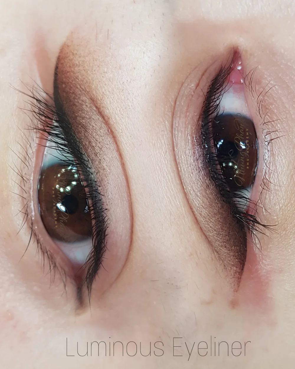 Luminous Eyeliner™