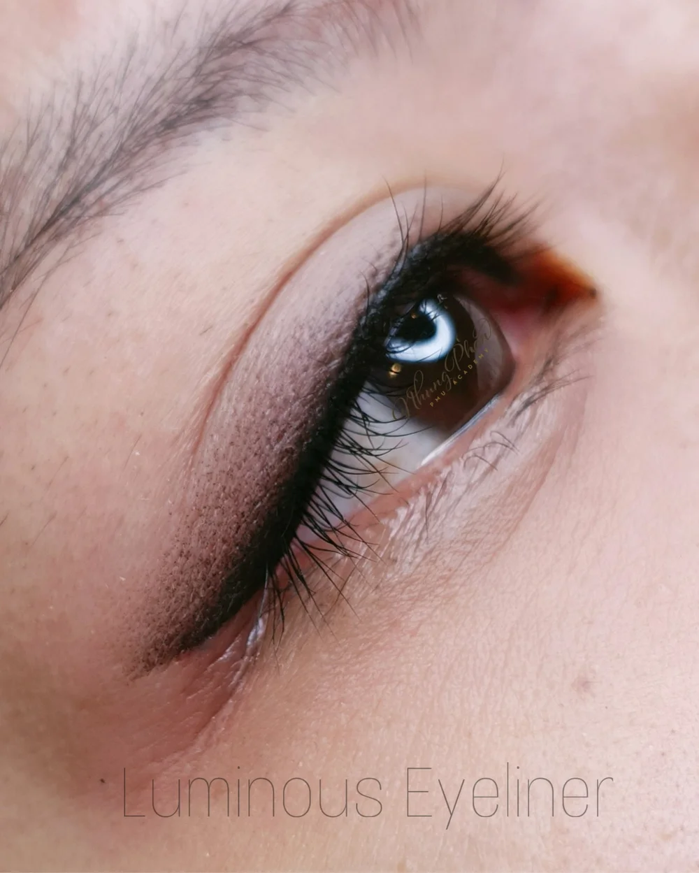 Luminous Eyeliner™