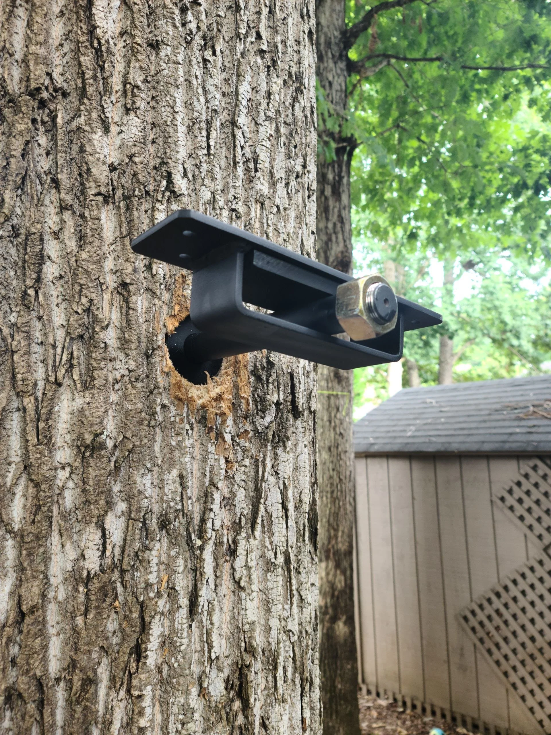 Floating Bracket —