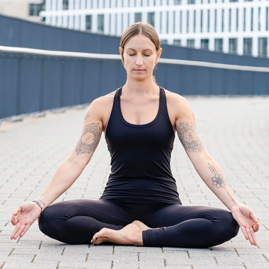 Lisa - Yoga &amp; Meditation